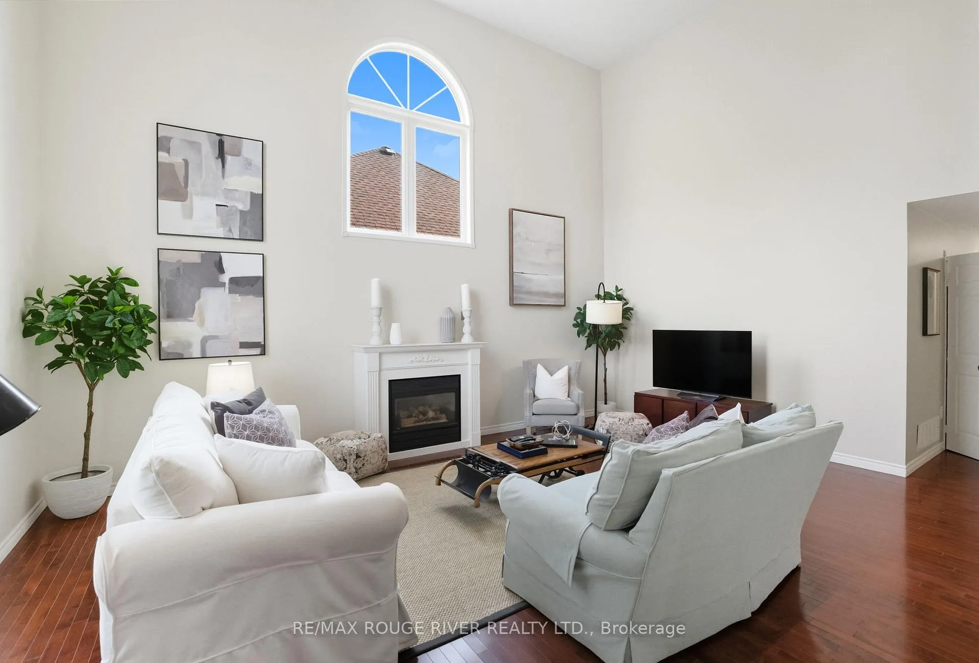 Photo 8 of 79 Watford Street, Whitby, Brooklin — HOMEH