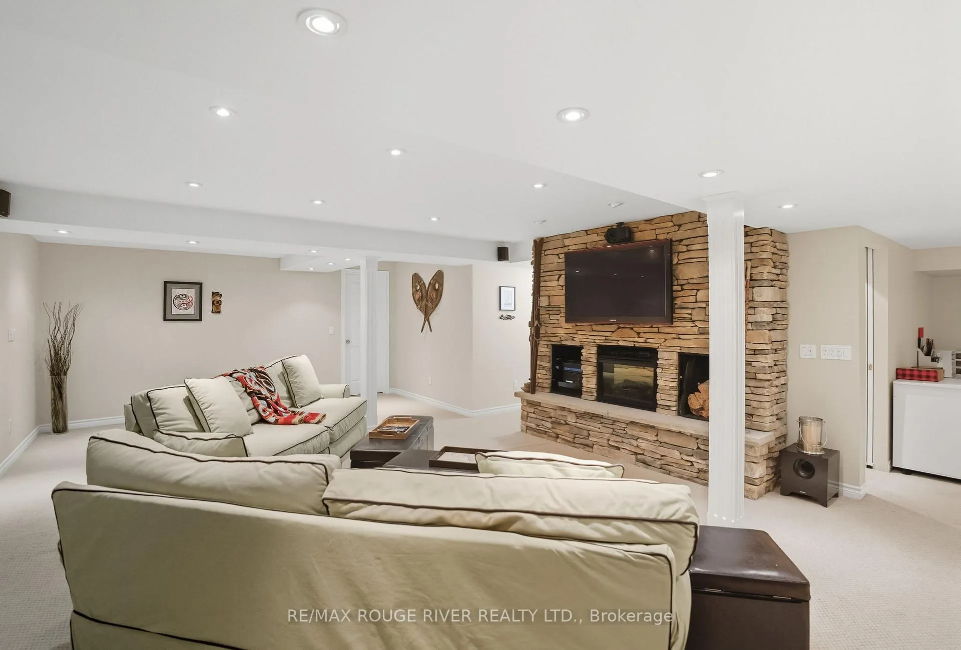 Photo 34 of 79 Watford Street, Whitby, Brooklin — HOMEH
