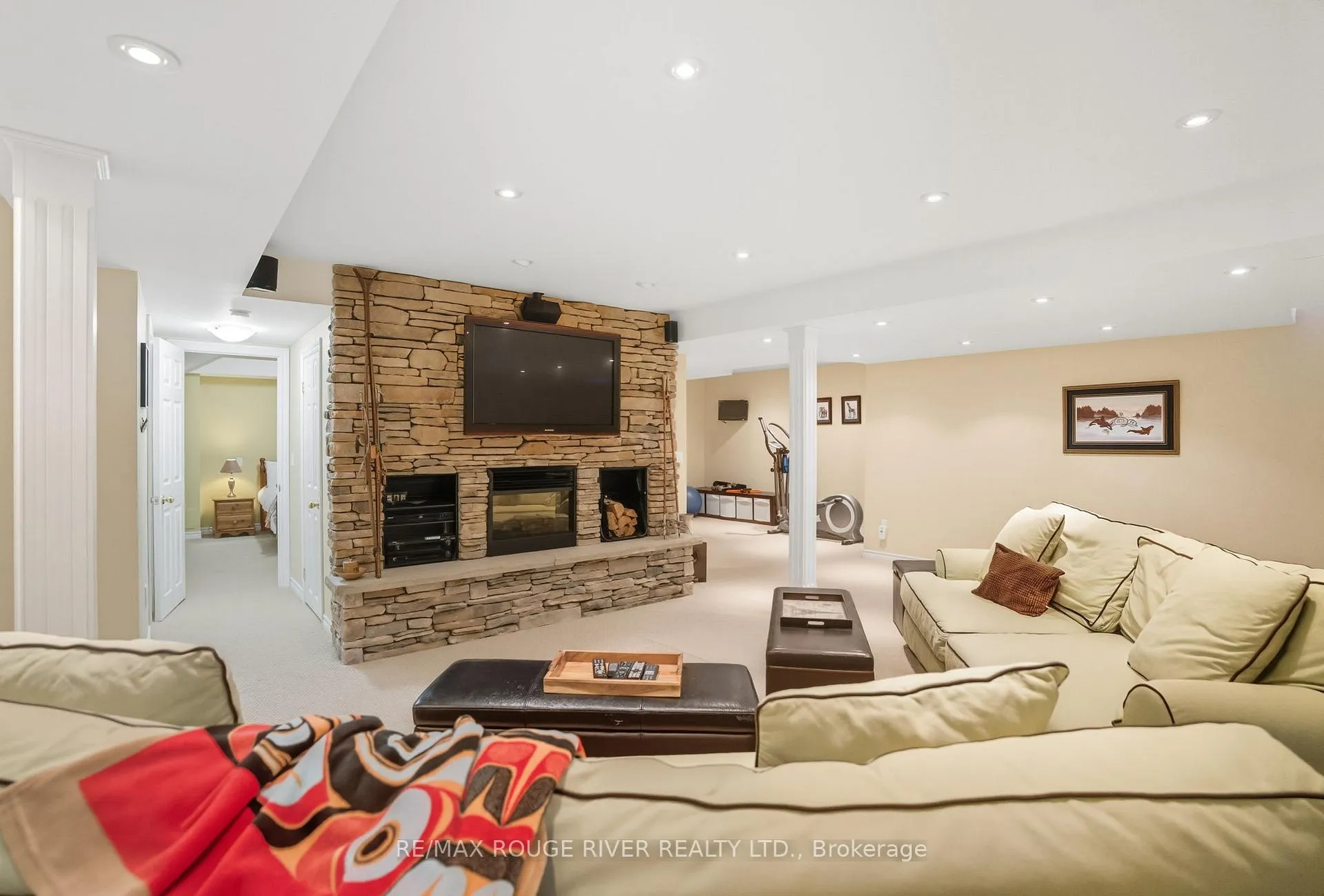 Photo 35 of 79 Watford Street, Whitby, Brooklin — HOMEH