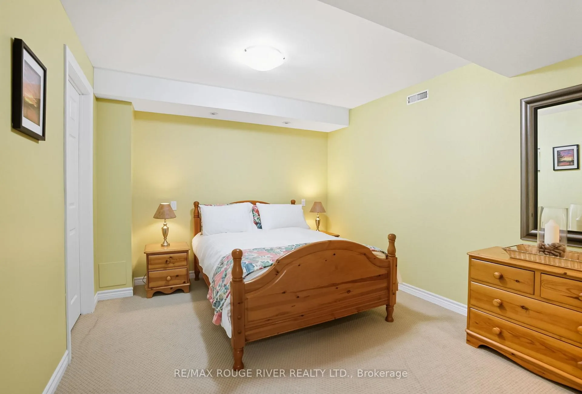Photo 36 of 79 Watford Street, Whitby, Brooklin — HOMEH