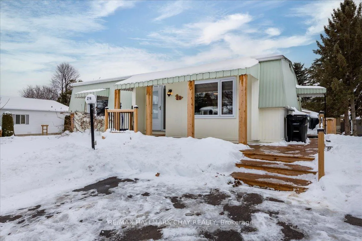 Photo 1 of 29 Linden Lane, Innisfil, Rural Innisfil — HOMEH