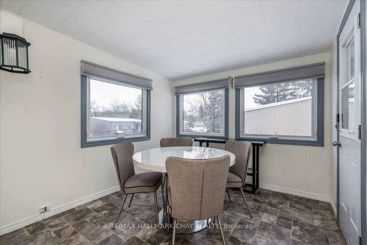 Photo 7 of 29 Linden Lane, Innisfil, Rural Innisfil — HOMEH