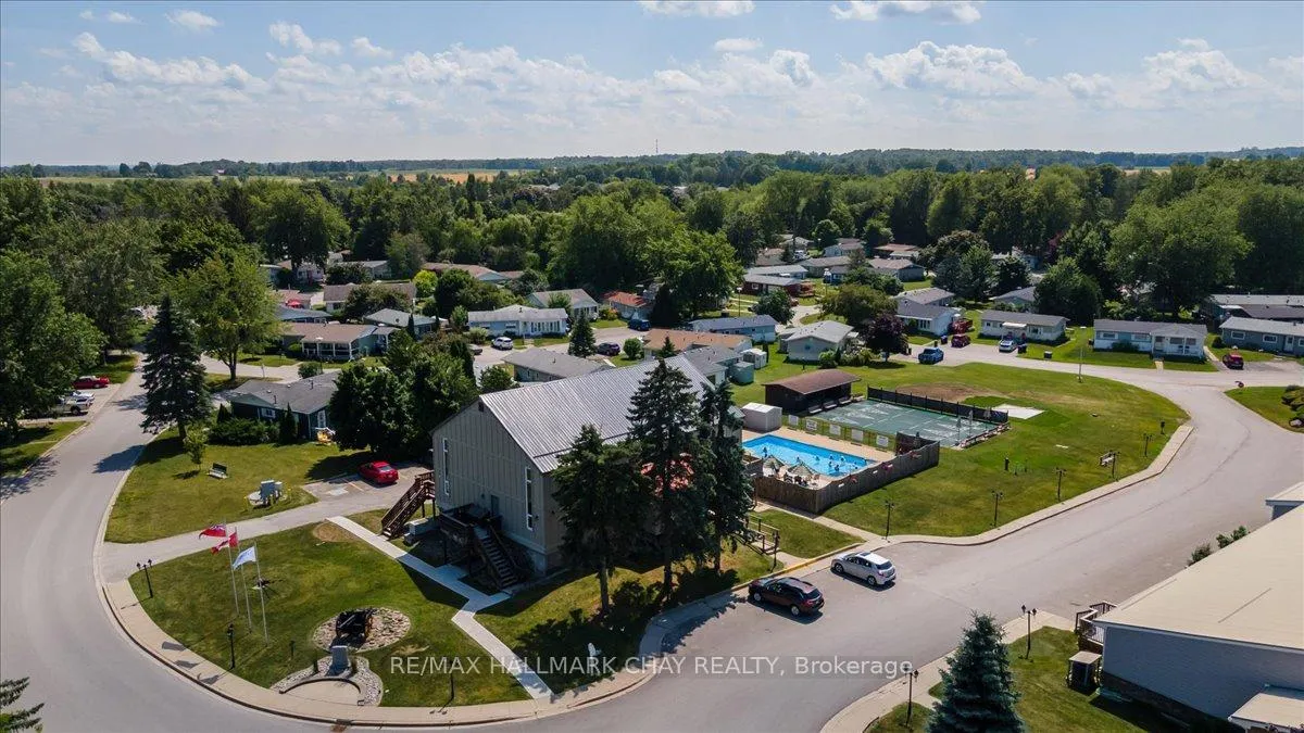 Photo 15 of 29 Linden Lane, Innisfil, Rural Innisfil — HOMEH