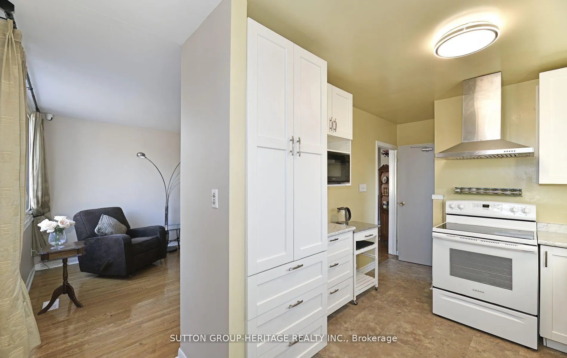 Photo 6 of 86 Burcher Road, Ajax, South East — HOMEH
