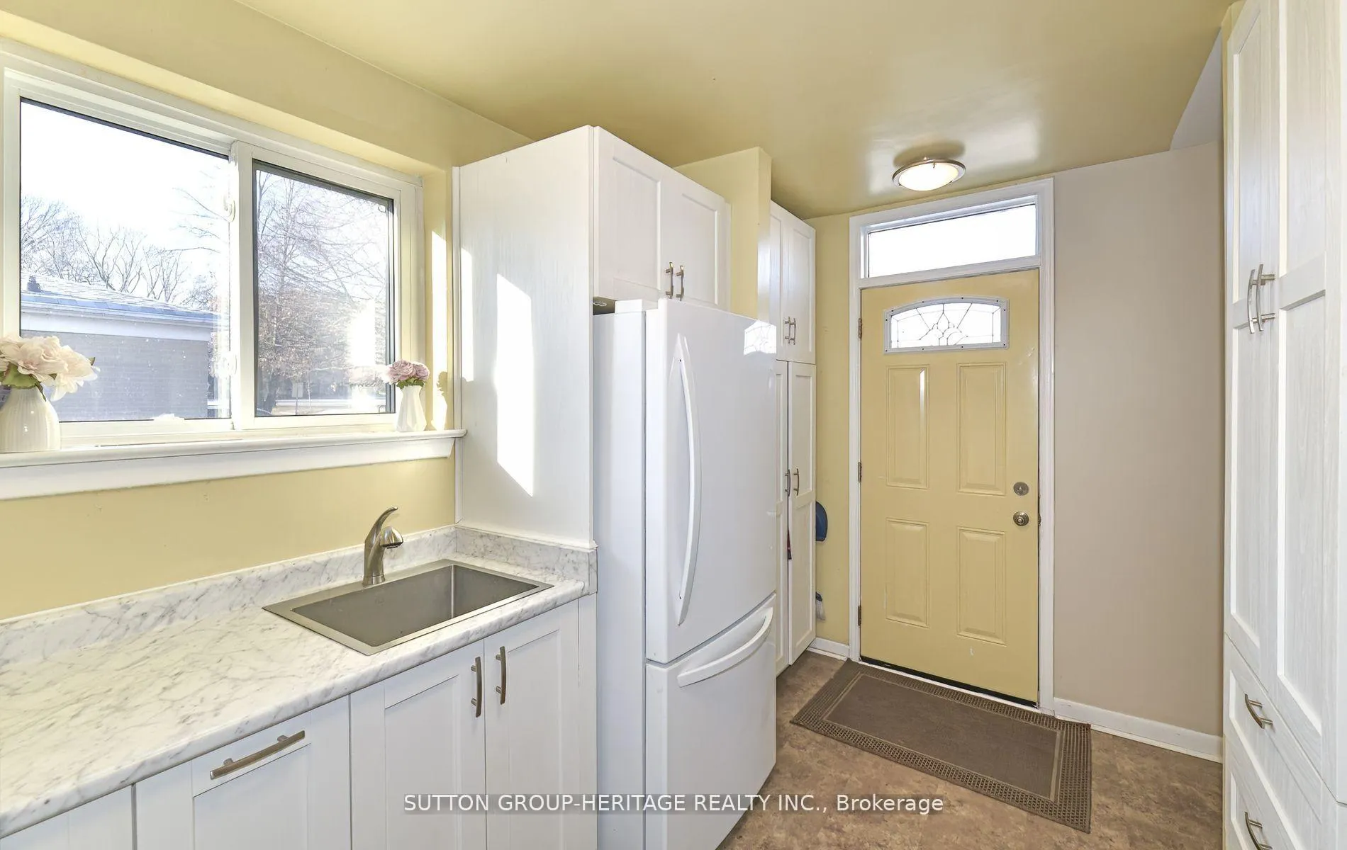 Photo 8 of 86 Burcher Road, Ajax, South East — HOMEH