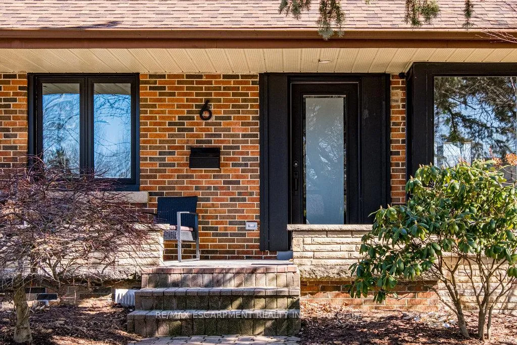 Photo 2 of 6 Shirley Street, Hamilton, Dundas — HOMEH