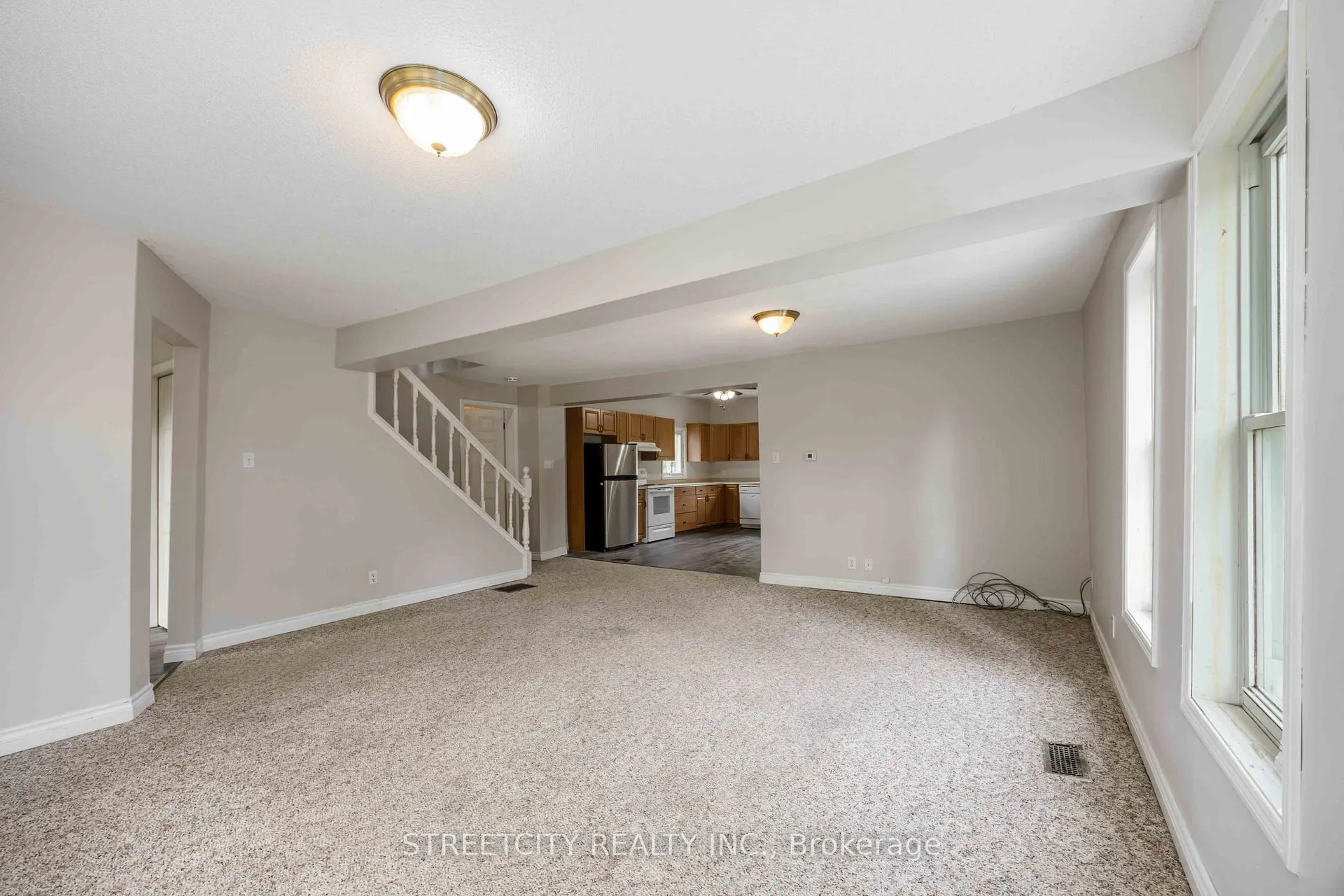 Photo 8 of 337 Eureka Street, Enniskillen, Petrolia — HOMEH