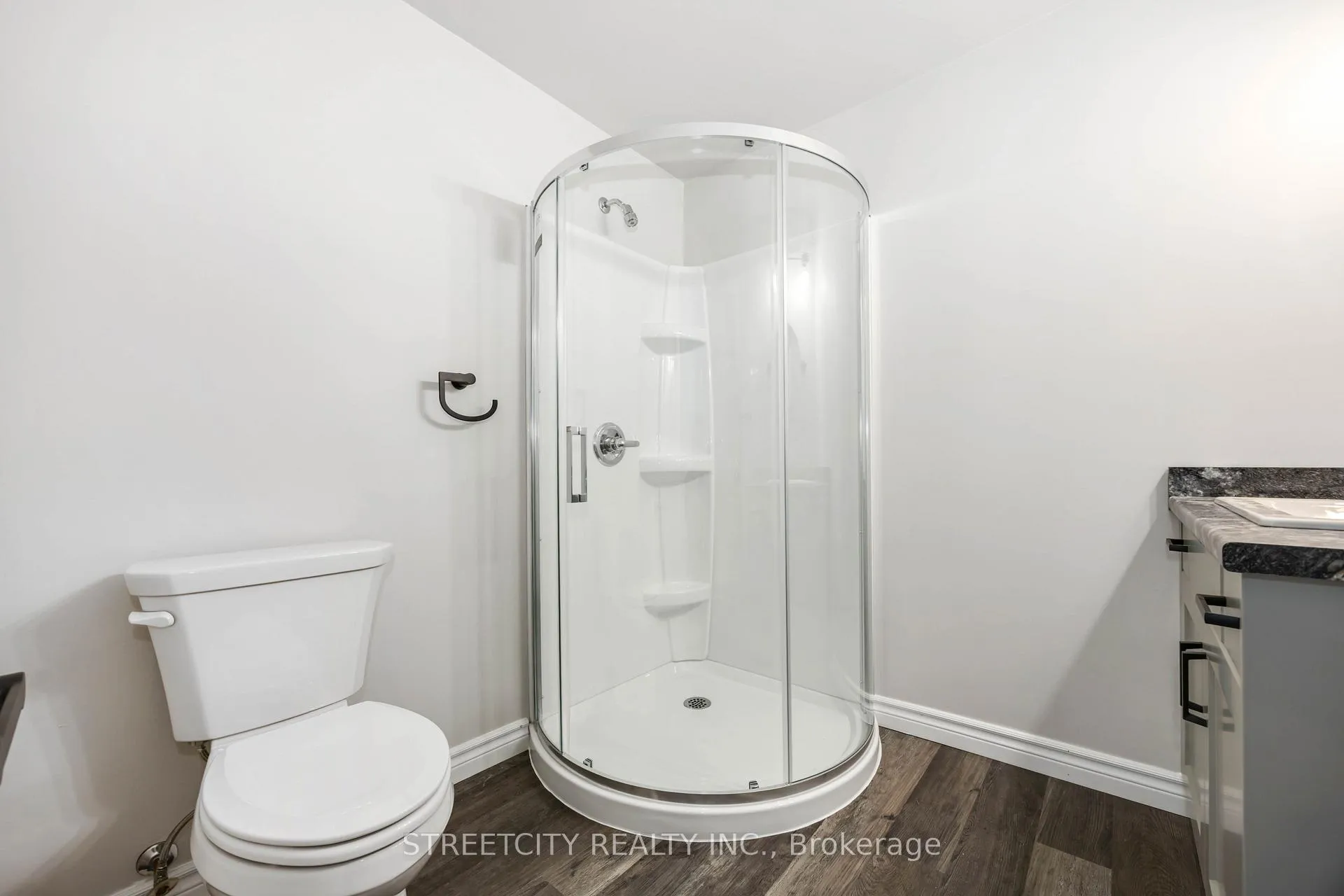 Photo 17 of 337 Eureka Street, Enniskillen, Petrolia — HOMEH