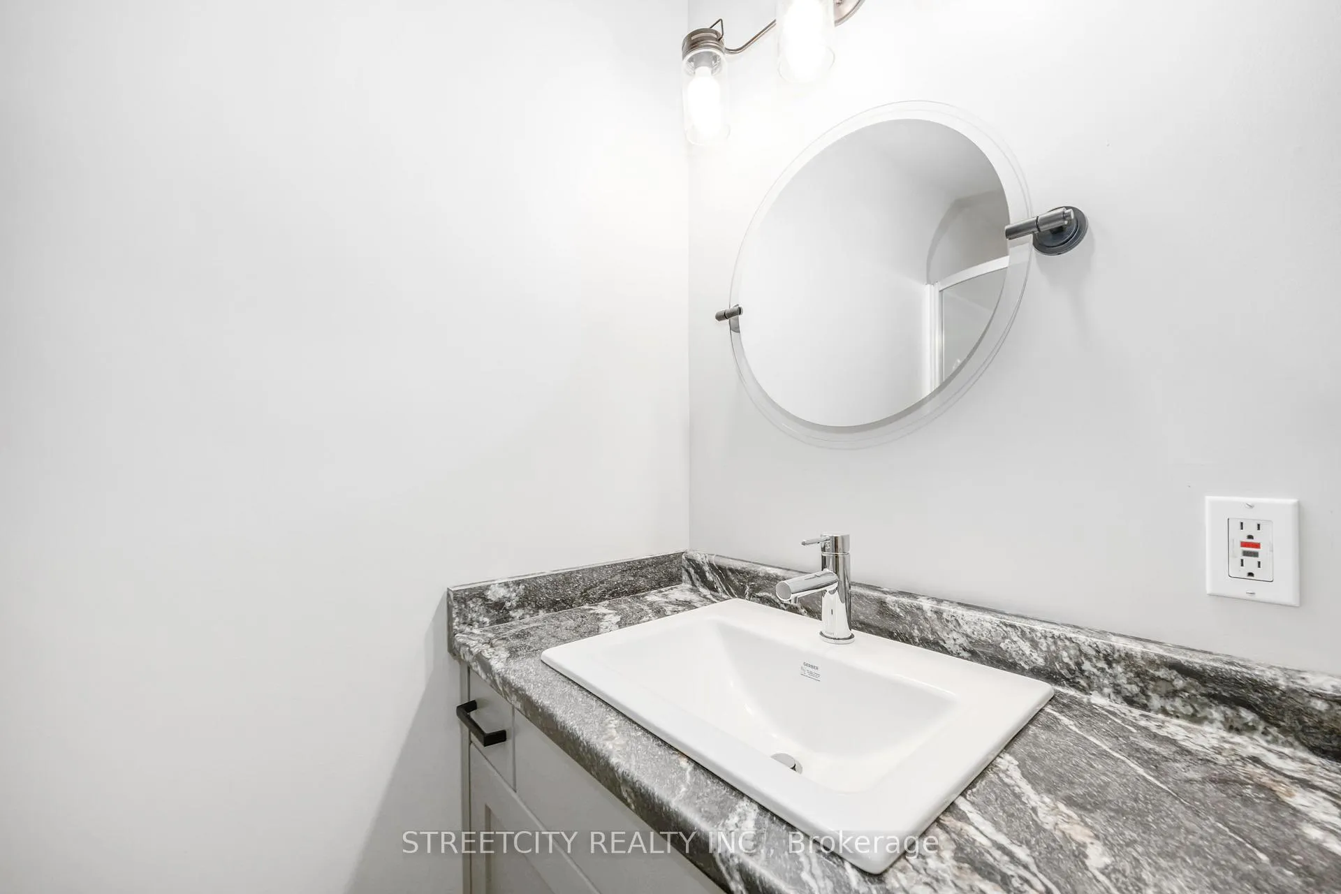 Photo 18 of 337 Eureka Street, Enniskillen, Petrolia — HOMEH