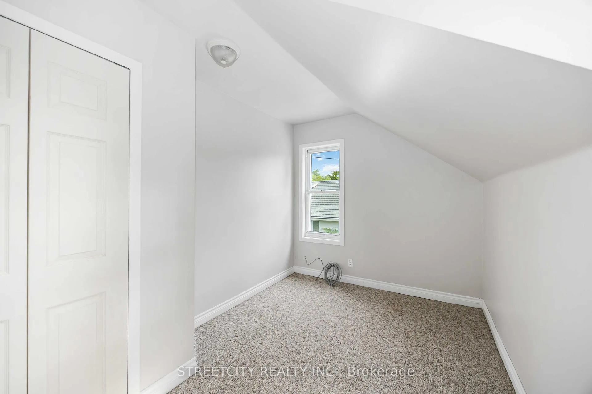 Photo 21 of 337 Eureka Street, Enniskillen, Petrolia — HOMEH