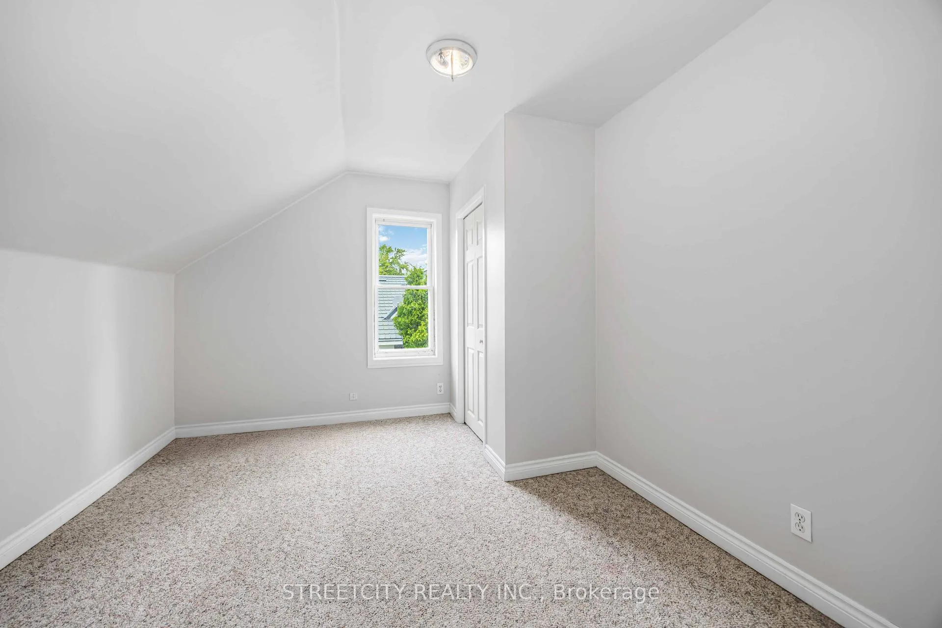 Photo 23 of 337 Eureka Street, Enniskillen, Petrolia — HOMEH