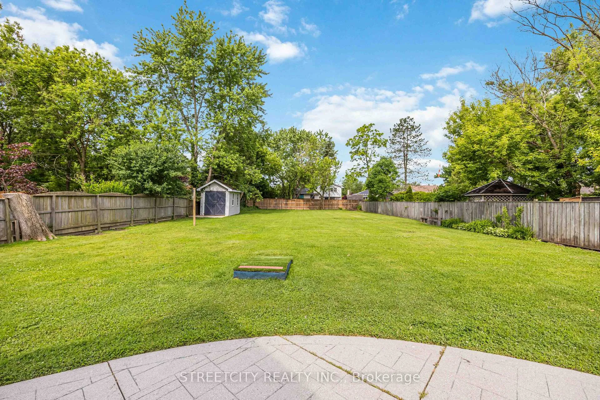 Photo 30 of 337 Eureka Street, Enniskillen, Petrolia — HOMEH
