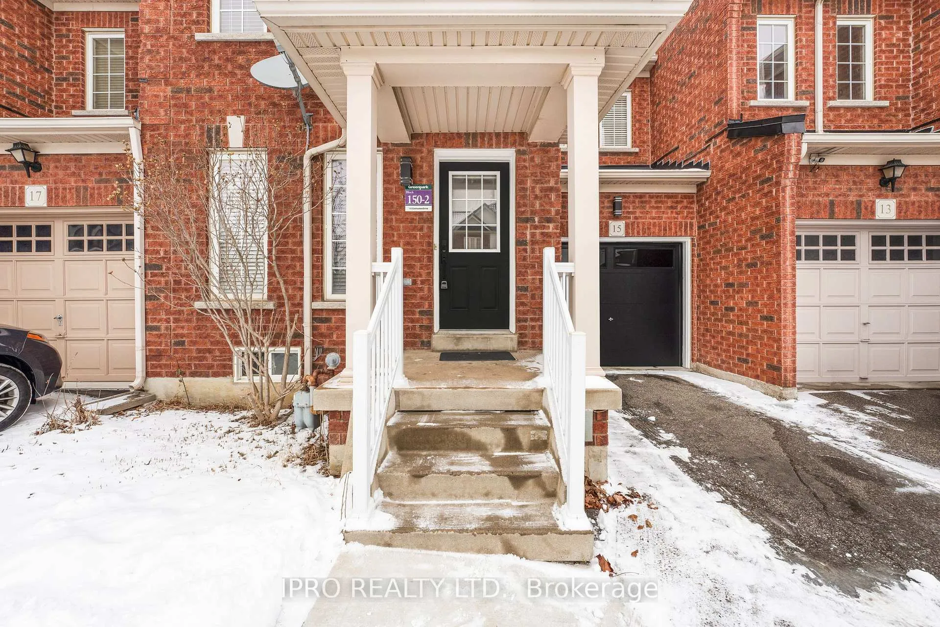 Photo 5 of 15 Coolwater Drive, Brampton, Sandringham-Wellington — HOMEH