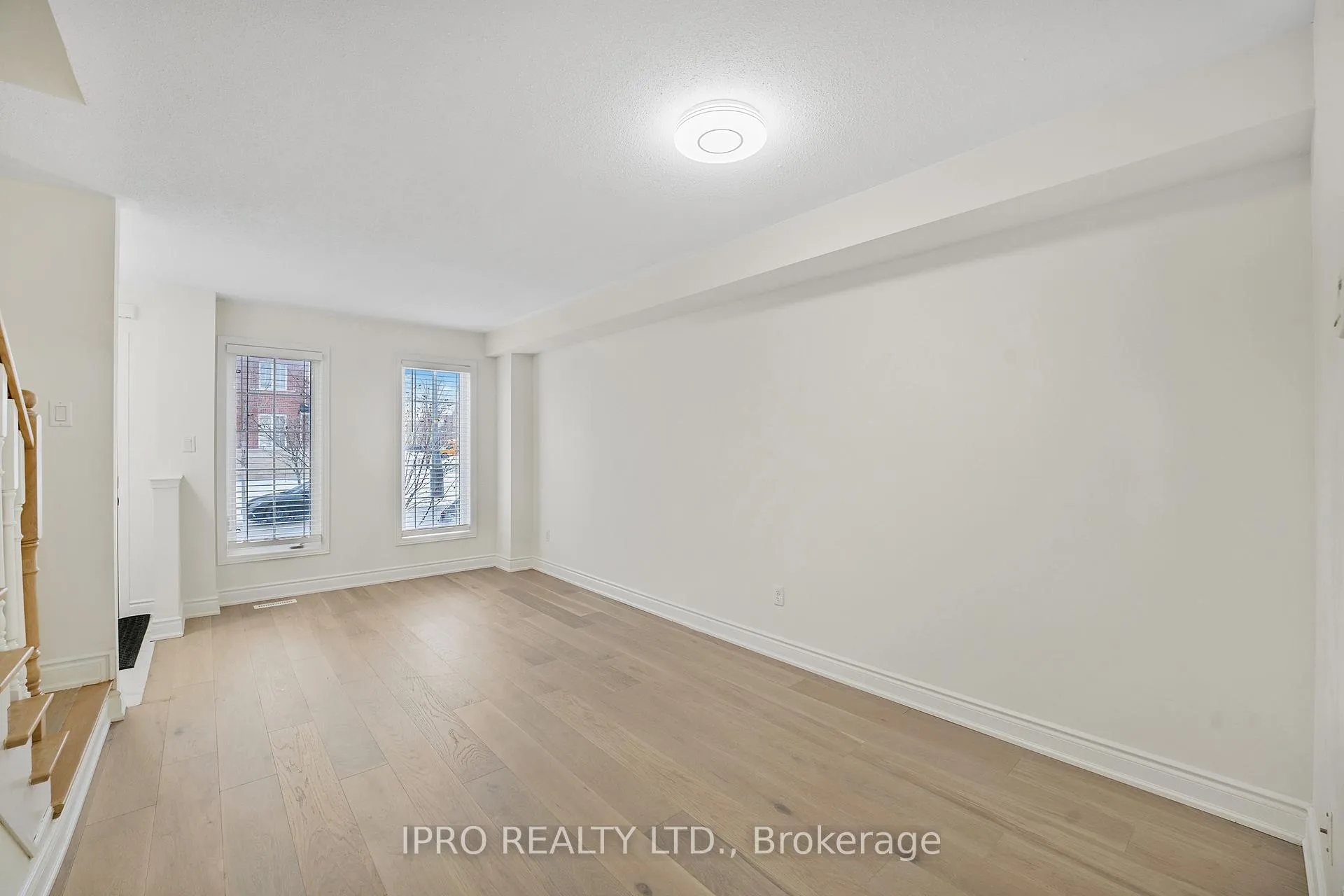 Photo 10 of 15 Coolwater Drive, Brampton, Sandringham-Wellington — HOMEH