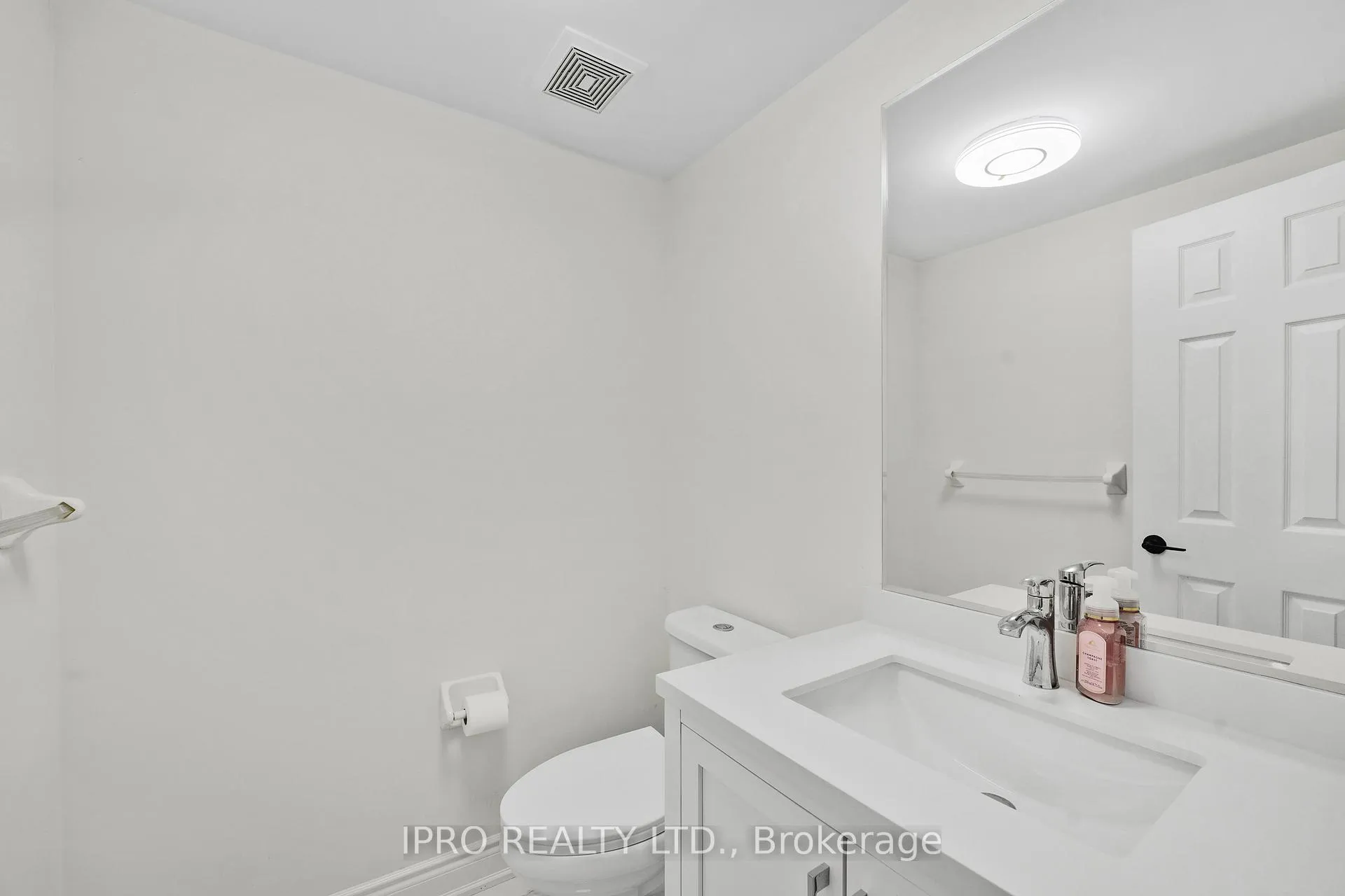 Photo 13 of 15 Coolwater Drive, Brampton, Sandringham-Wellington — HOMEH