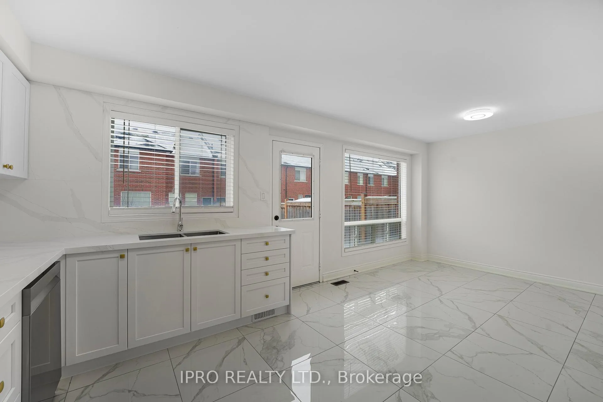 Photo 20 of 15 Coolwater Drive, Brampton, Sandringham-Wellington — HOMEH