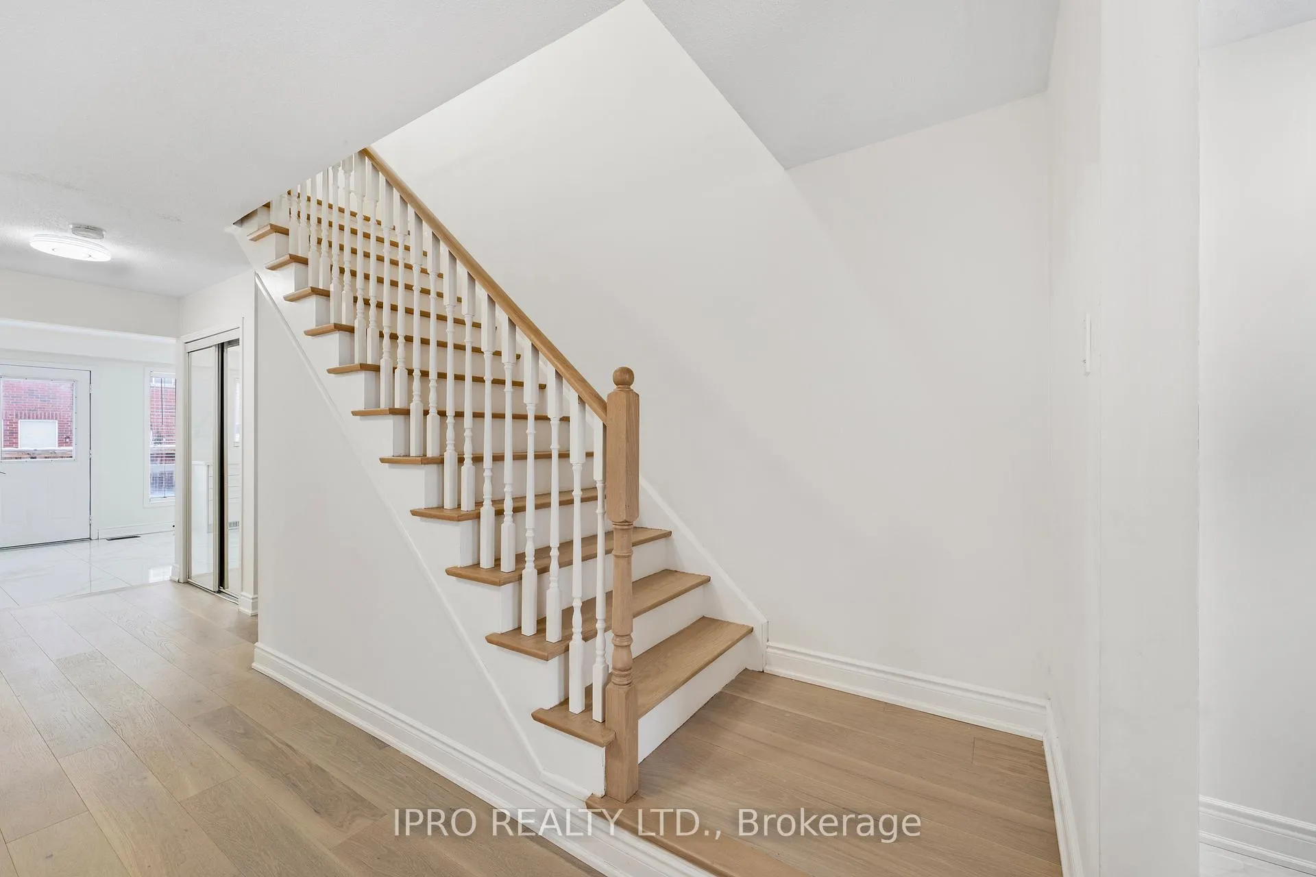 Photo 22 of 15 Coolwater Drive, Brampton, Sandringham-Wellington — HOMEH