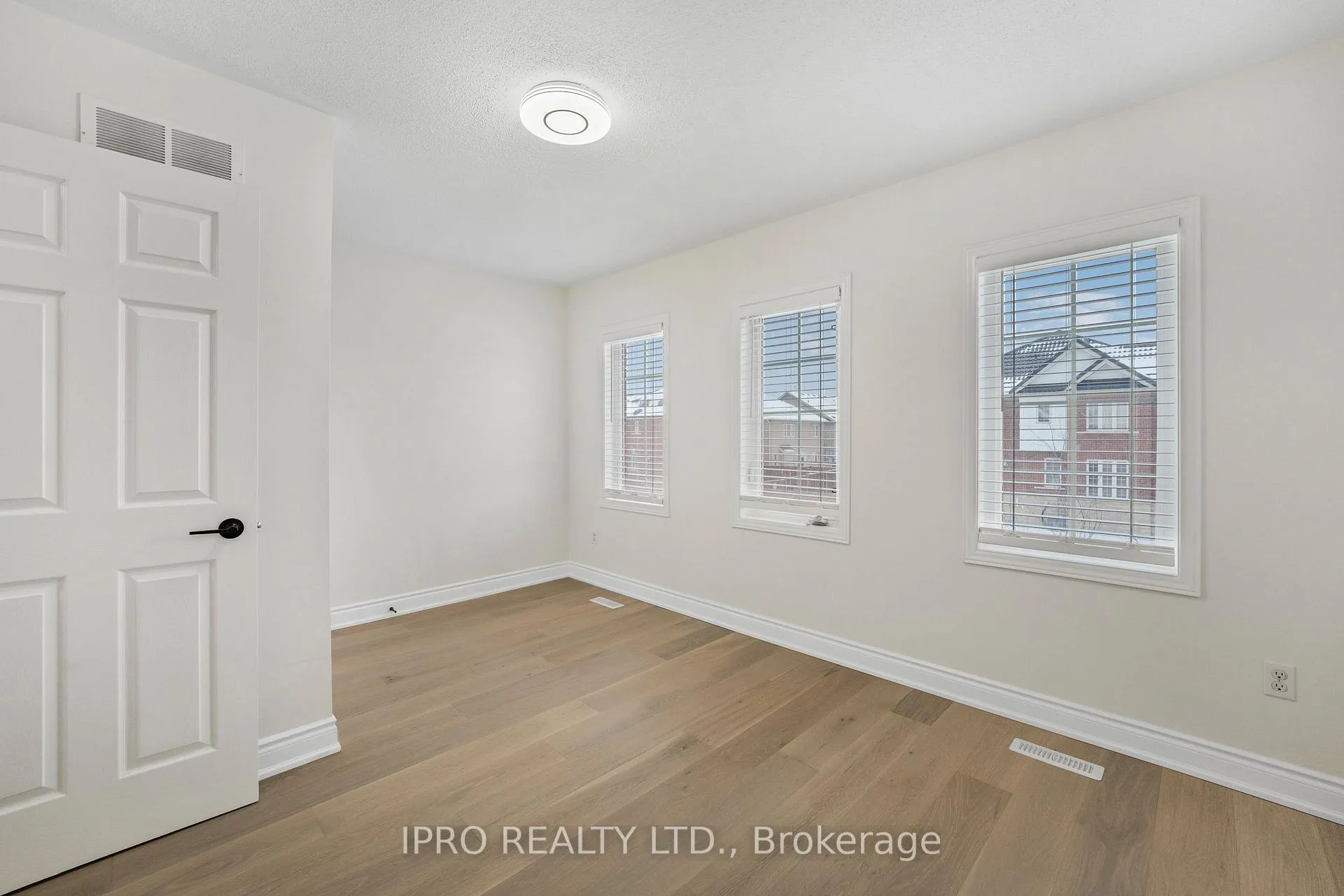 Photo 26 of 15 Coolwater Drive, Brampton, Sandringham-Wellington — HOMEH