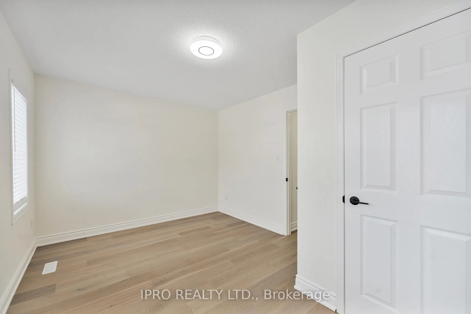 Photo 28 of 15 Coolwater Drive, Brampton, Sandringham-Wellington — HOMEH