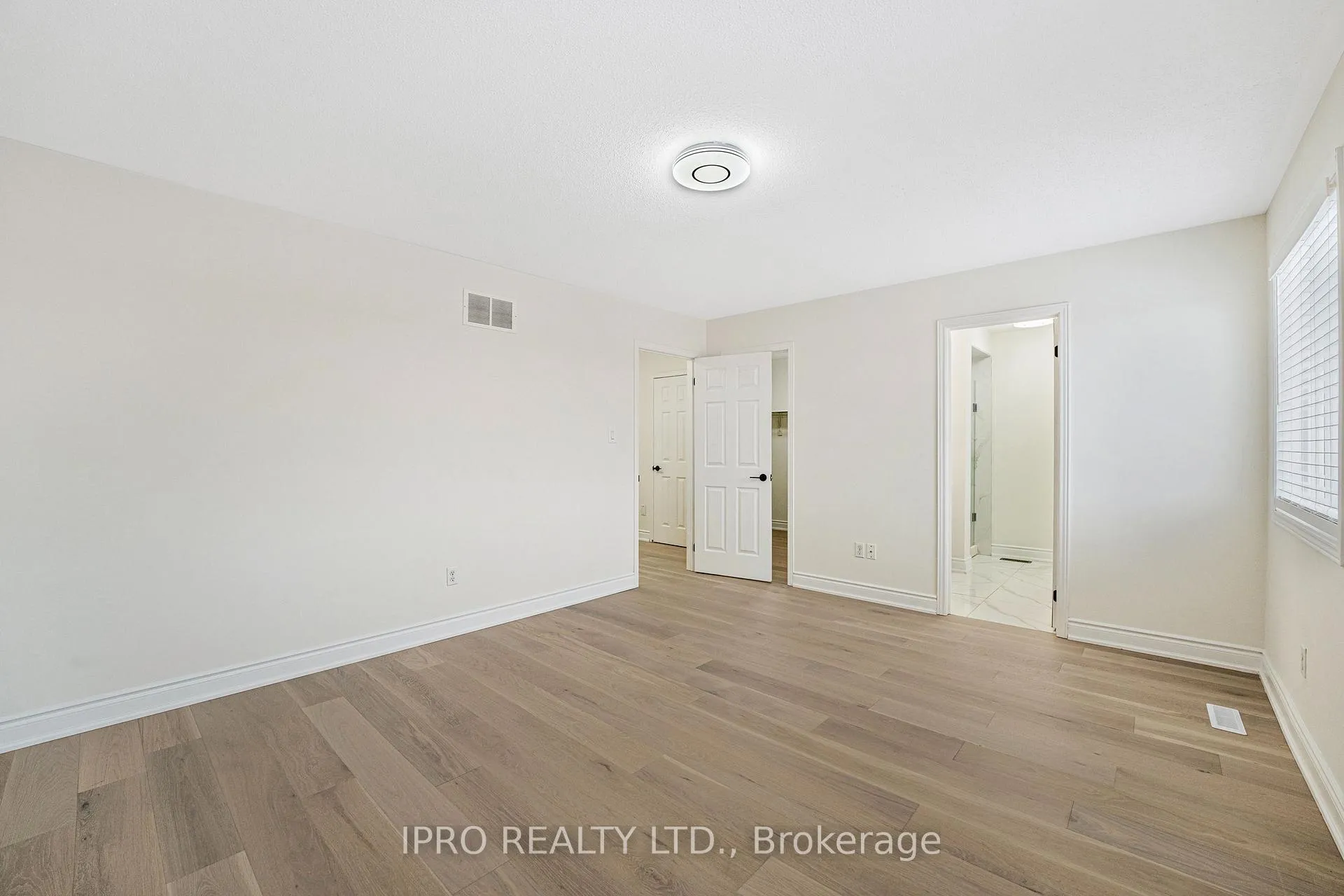Photo 37 of 15 Coolwater Drive, Brampton, Sandringham-Wellington — HOMEH