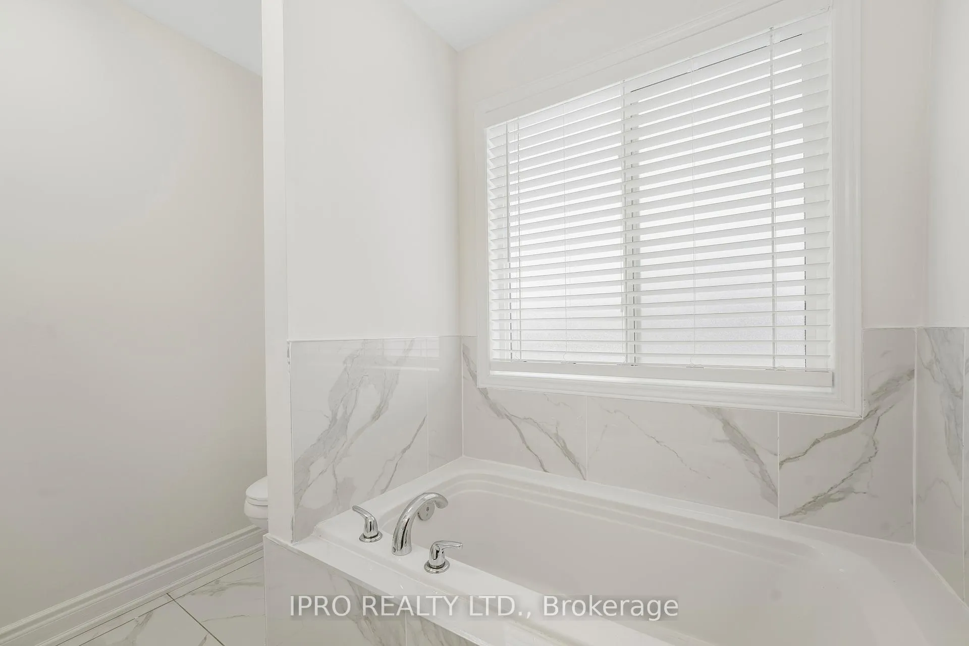 Photo 40 of 15 Coolwater Drive, Brampton, Sandringham-Wellington — HOMEH