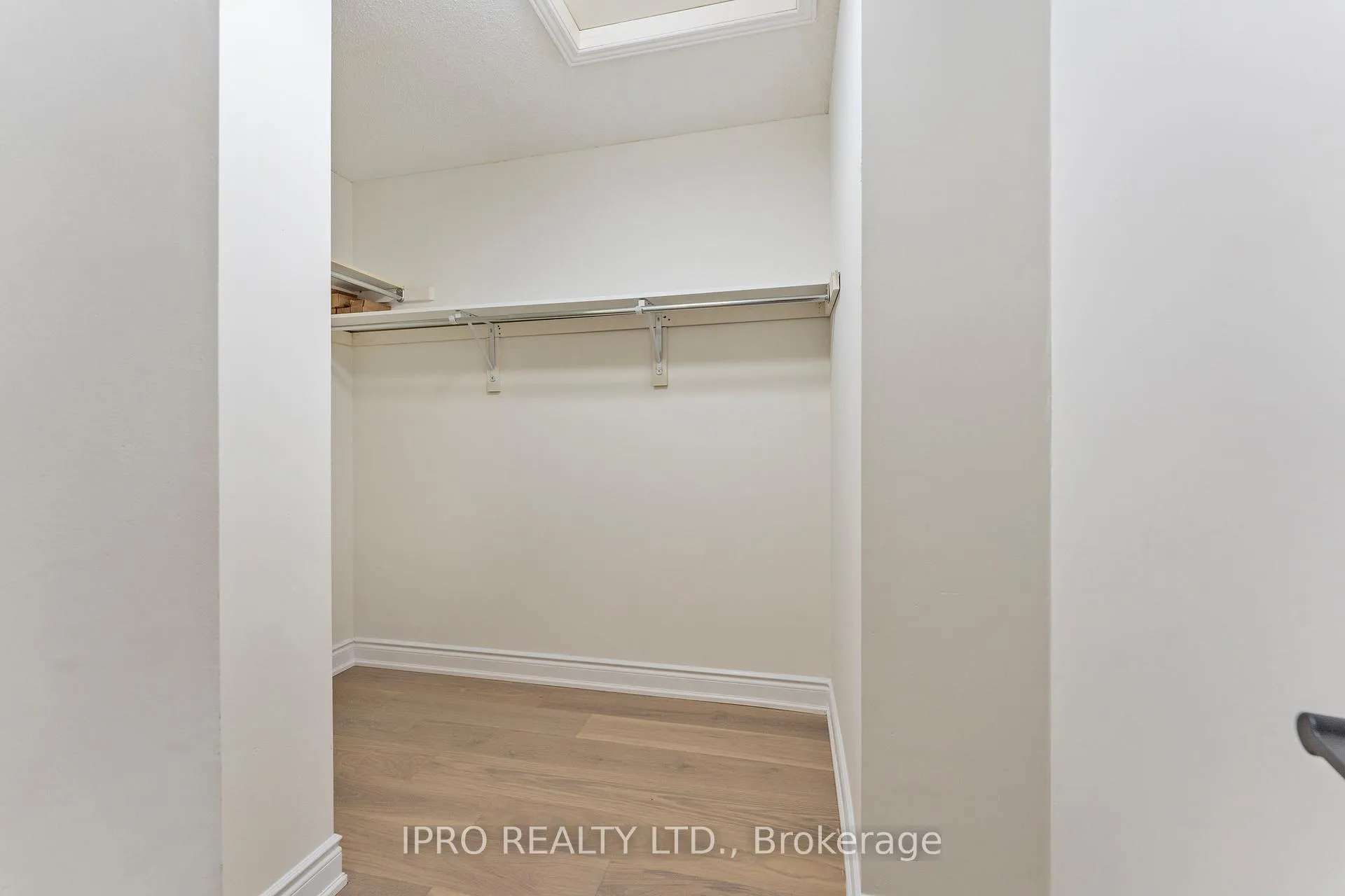 Photo 42 of 15 Coolwater Drive, Brampton, Sandringham-Wellington — HOMEH