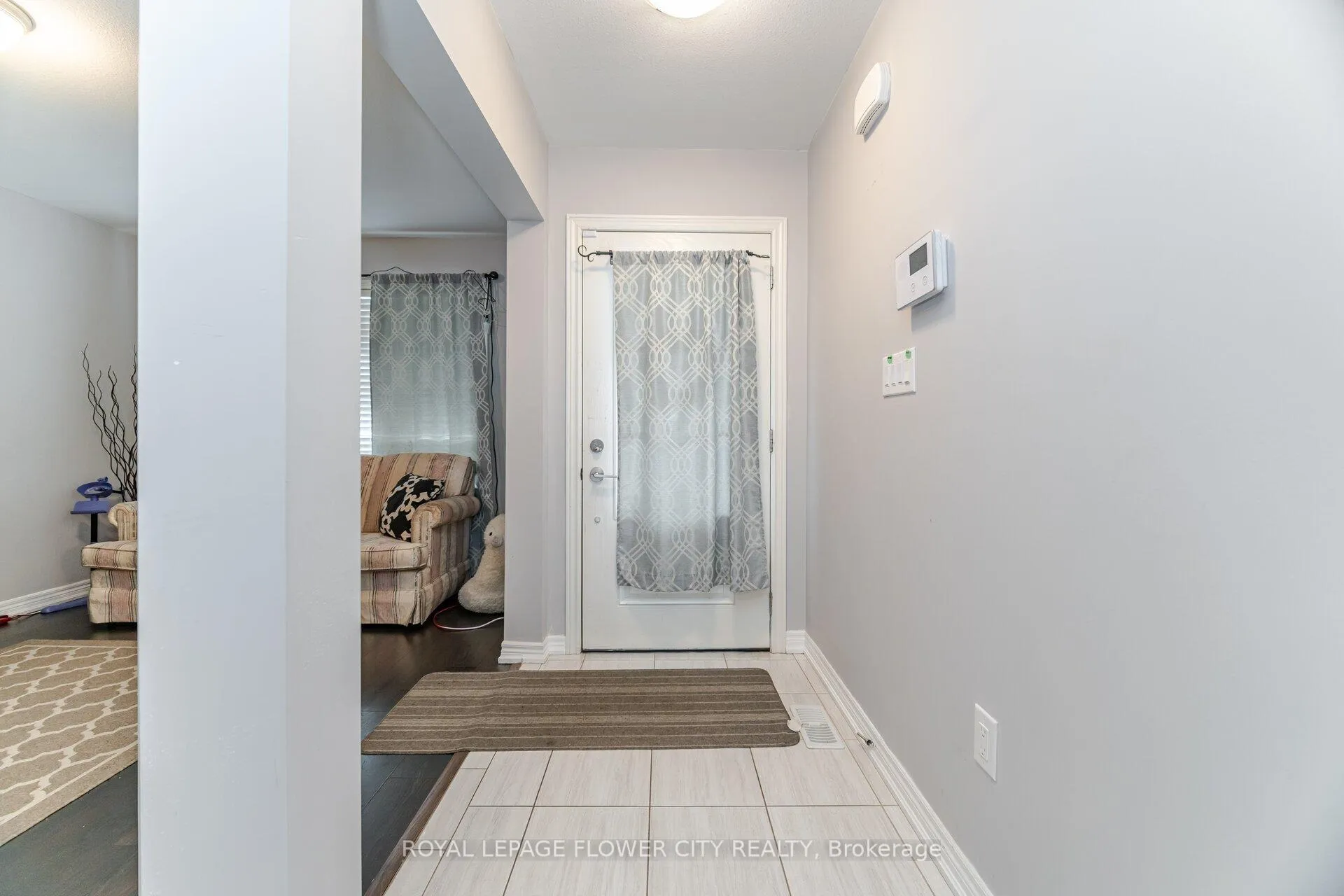 Photo 5 of 4435 Shuttleworth Drive, Niagara Falls, Lyons Creek — HOMEH