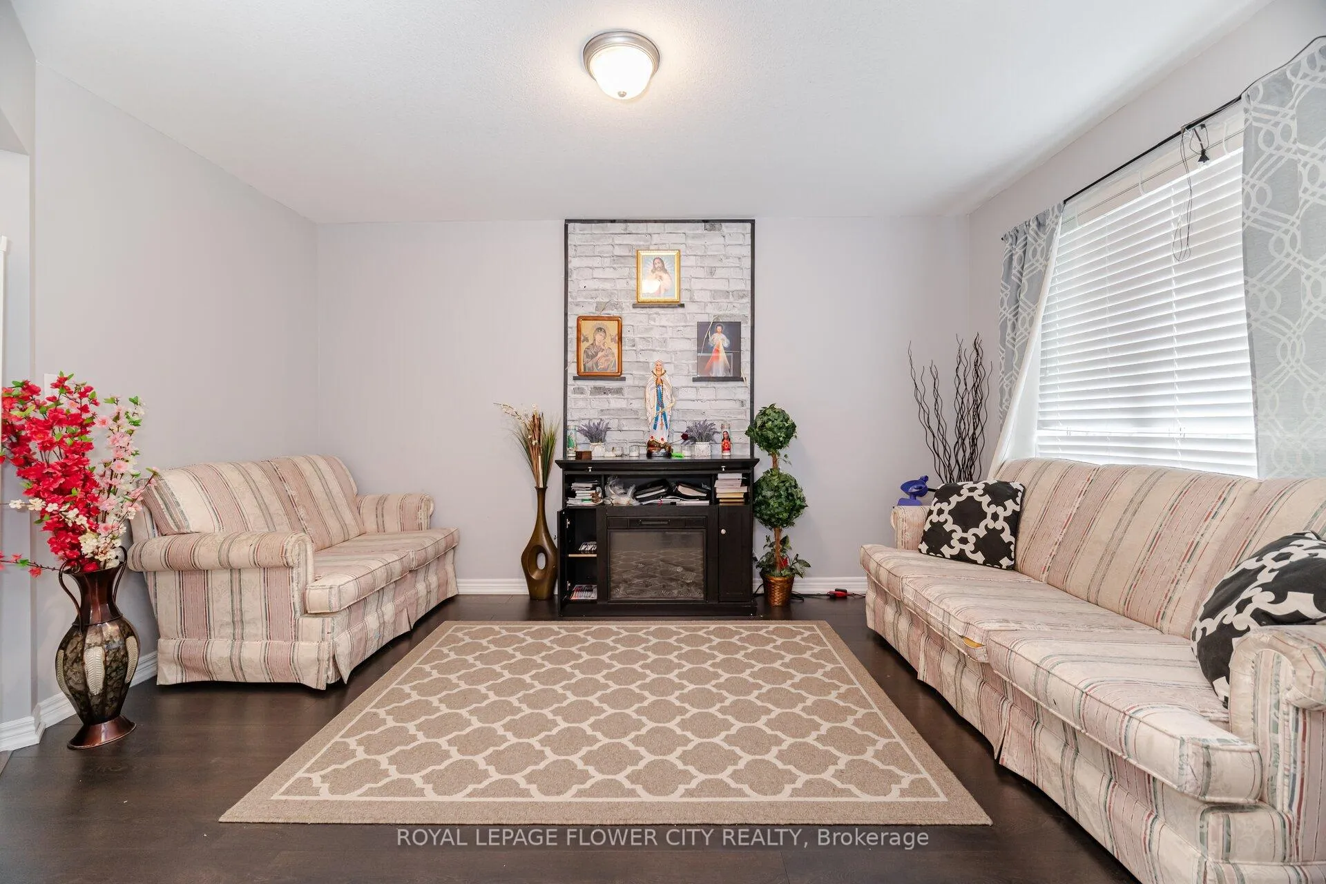 Photo 6 of 4435 Shuttleworth Drive, Niagara Falls, Lyons Creek — HOMEH