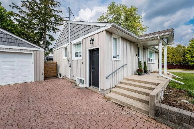 Photo 4 of 107 Martha Street, Caledon, Bolton West — HOMEH