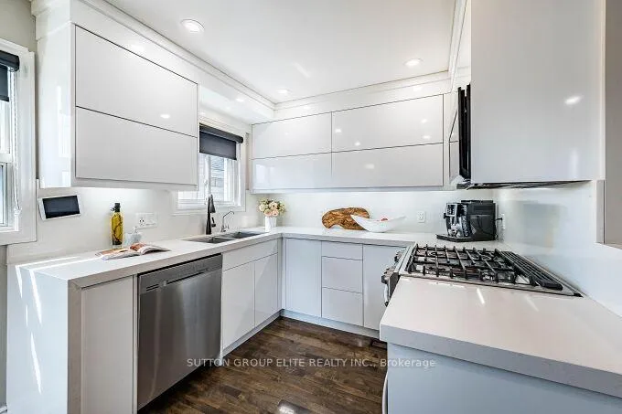 Photo 15 of 107 Martha Street, Caledon, Bolton West — HOMEH