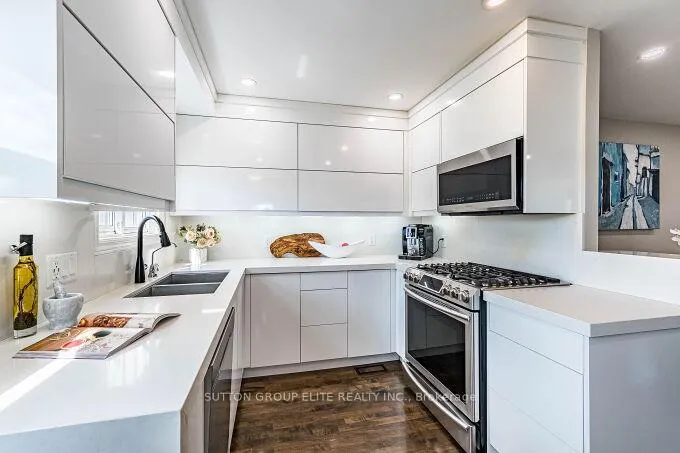 Photo 17 of 107 Martha Street, Caledon, Bolton West — HOMEH