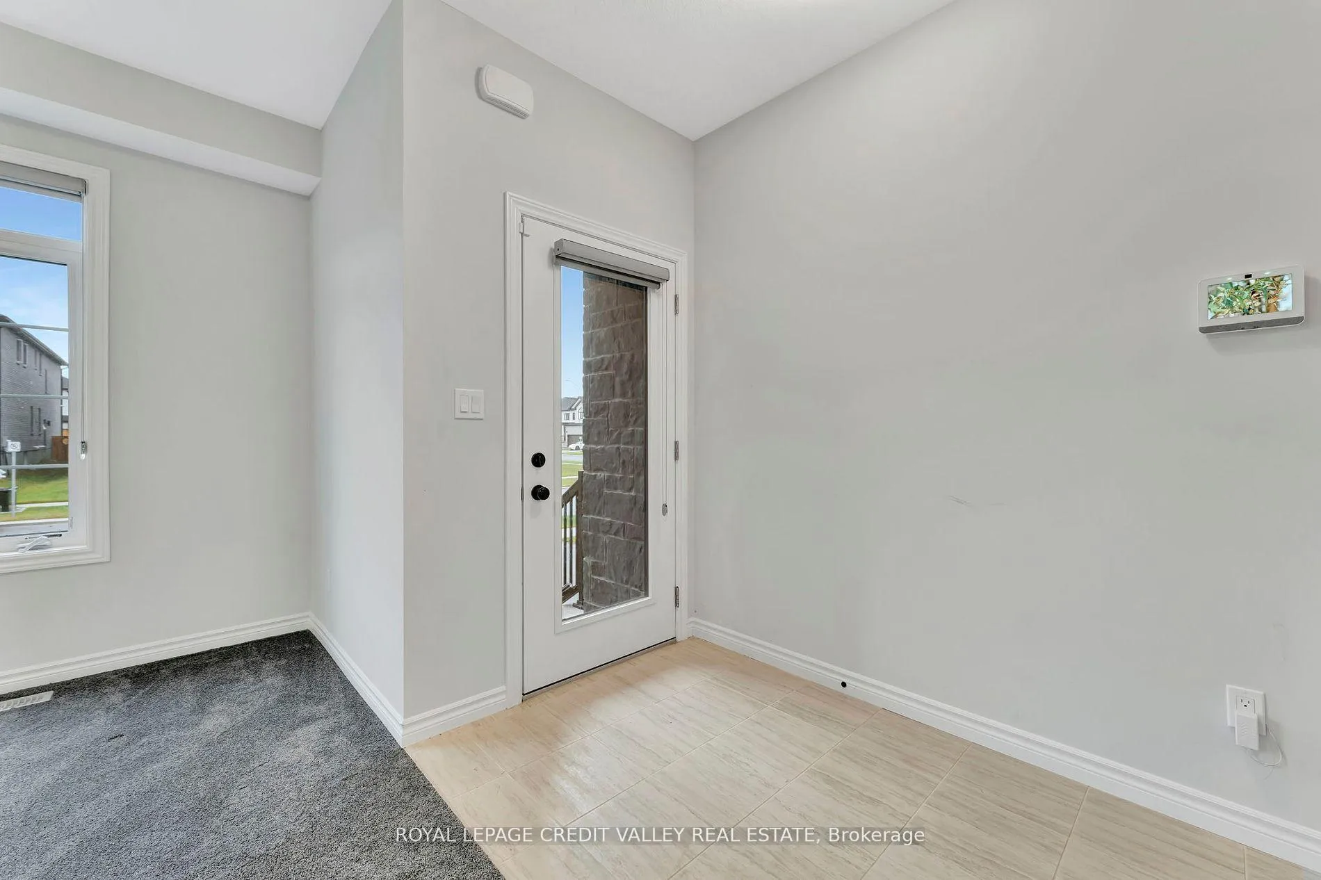 Photo 5 of 104 Sass Crescent, Brant, Paris — HOMEH