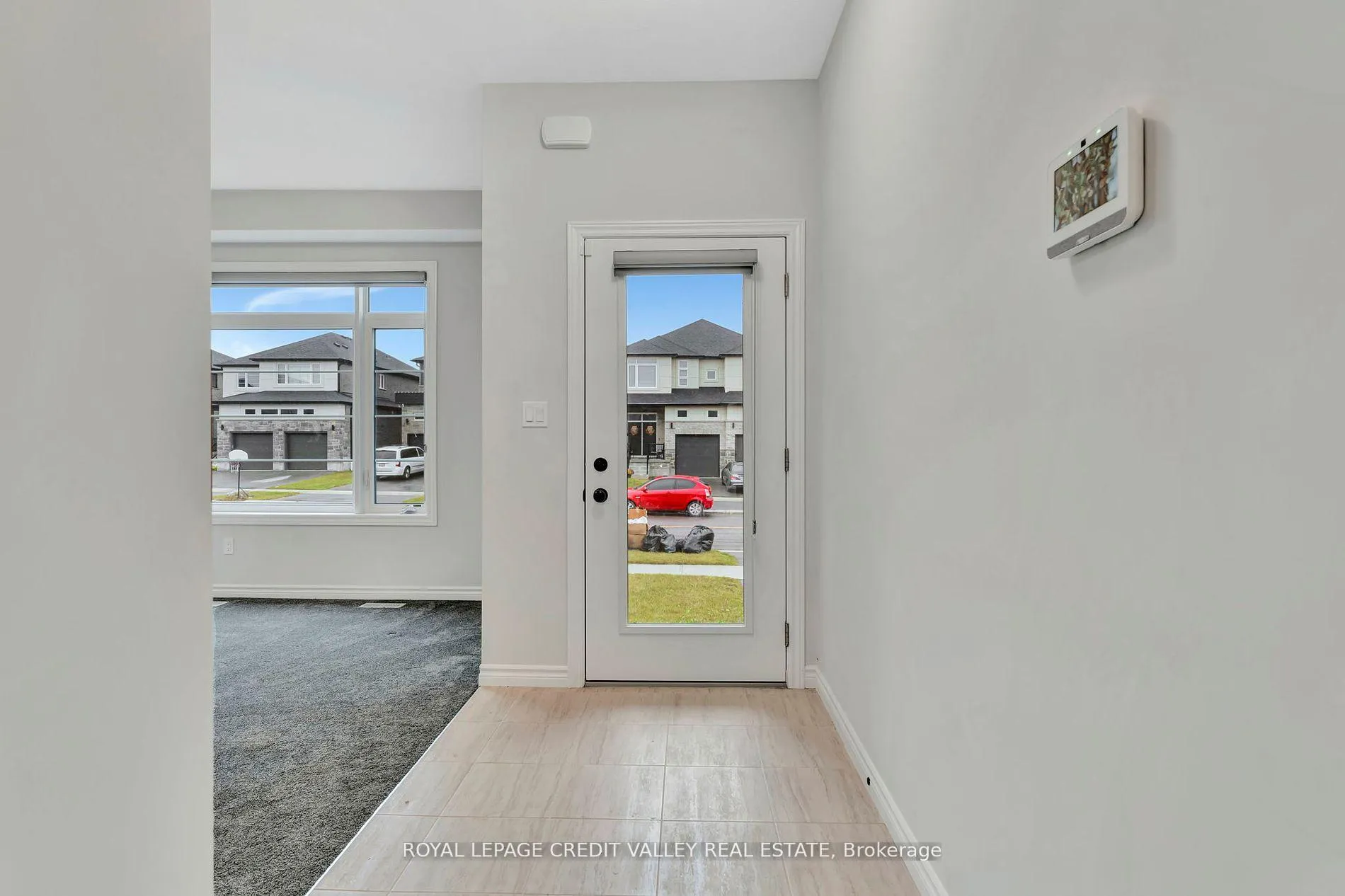 Photo 6 of 104 Sass Crescent, Brant, Paris — HOMEH