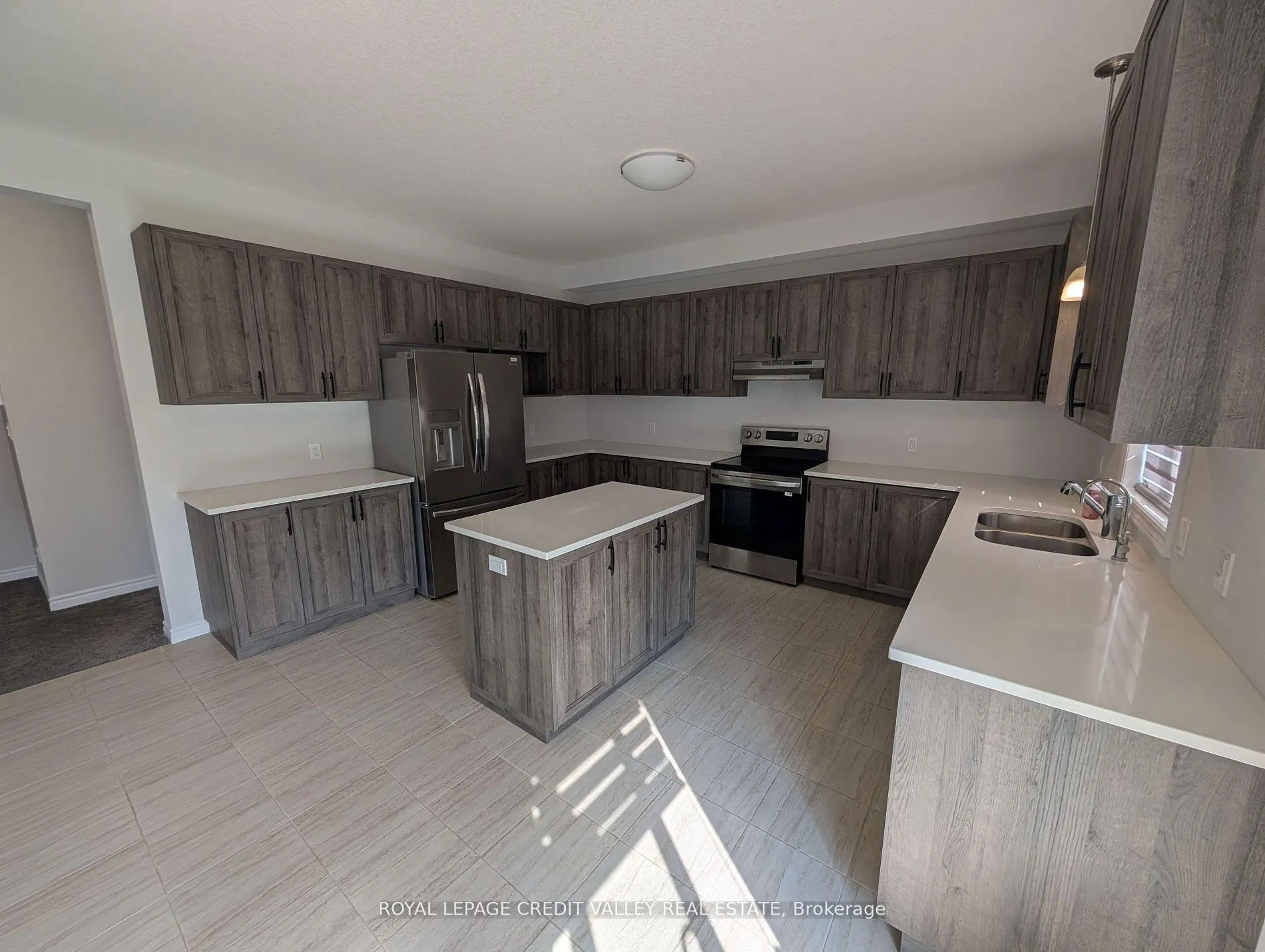 Photo 13 of 104 Sass Crescent, Brant, Paris — HOMEH