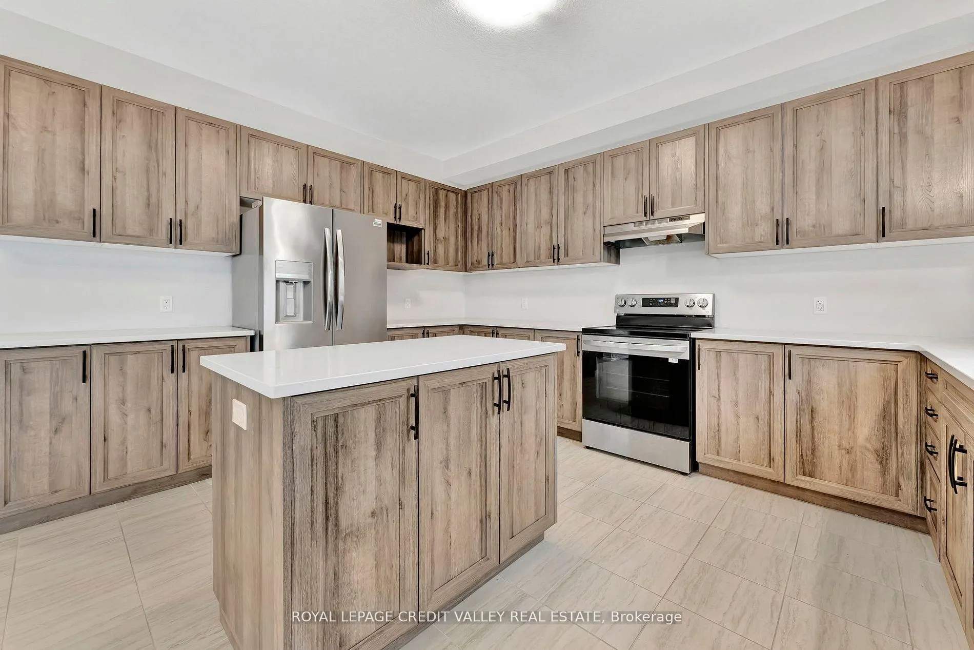 Photo 16 of 104 Sass Crescent, Brant, Paris — HOMEH