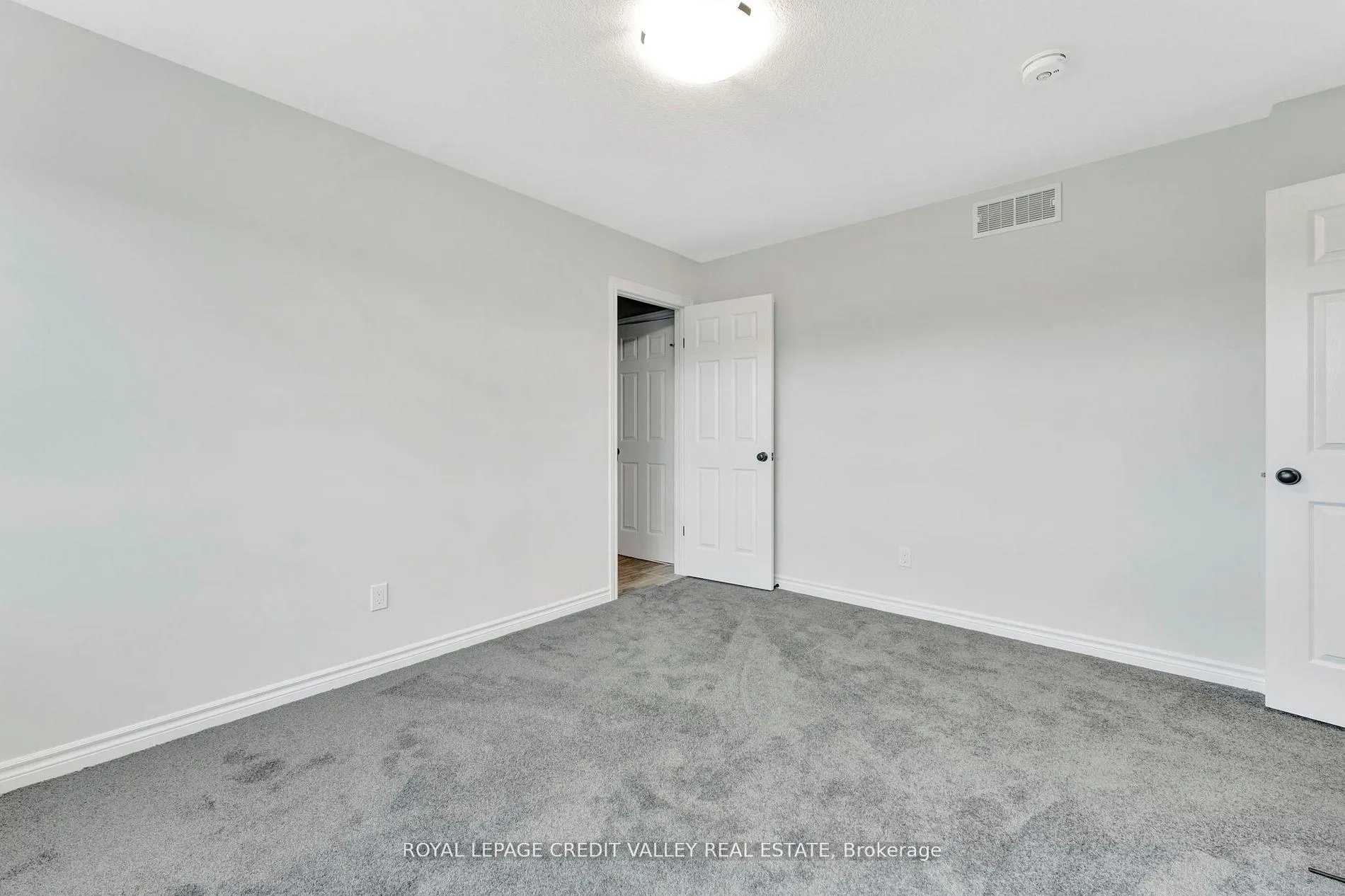 Photo 31 of 104 Sass Crescent, Brant, Paris — HOMEH