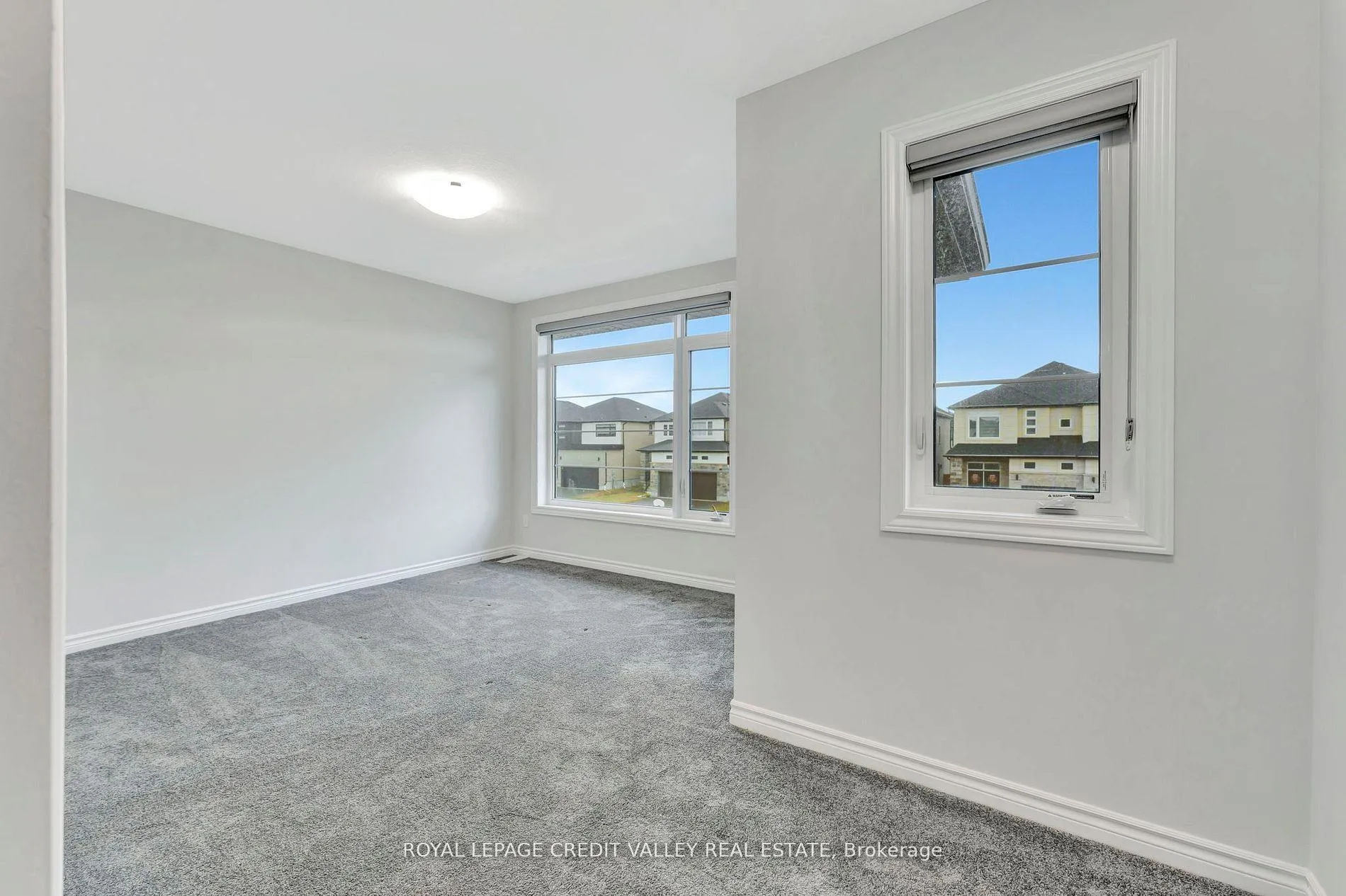 Photo 32 of 104 Sass Crescent, Brant, Paris — HOMEH
