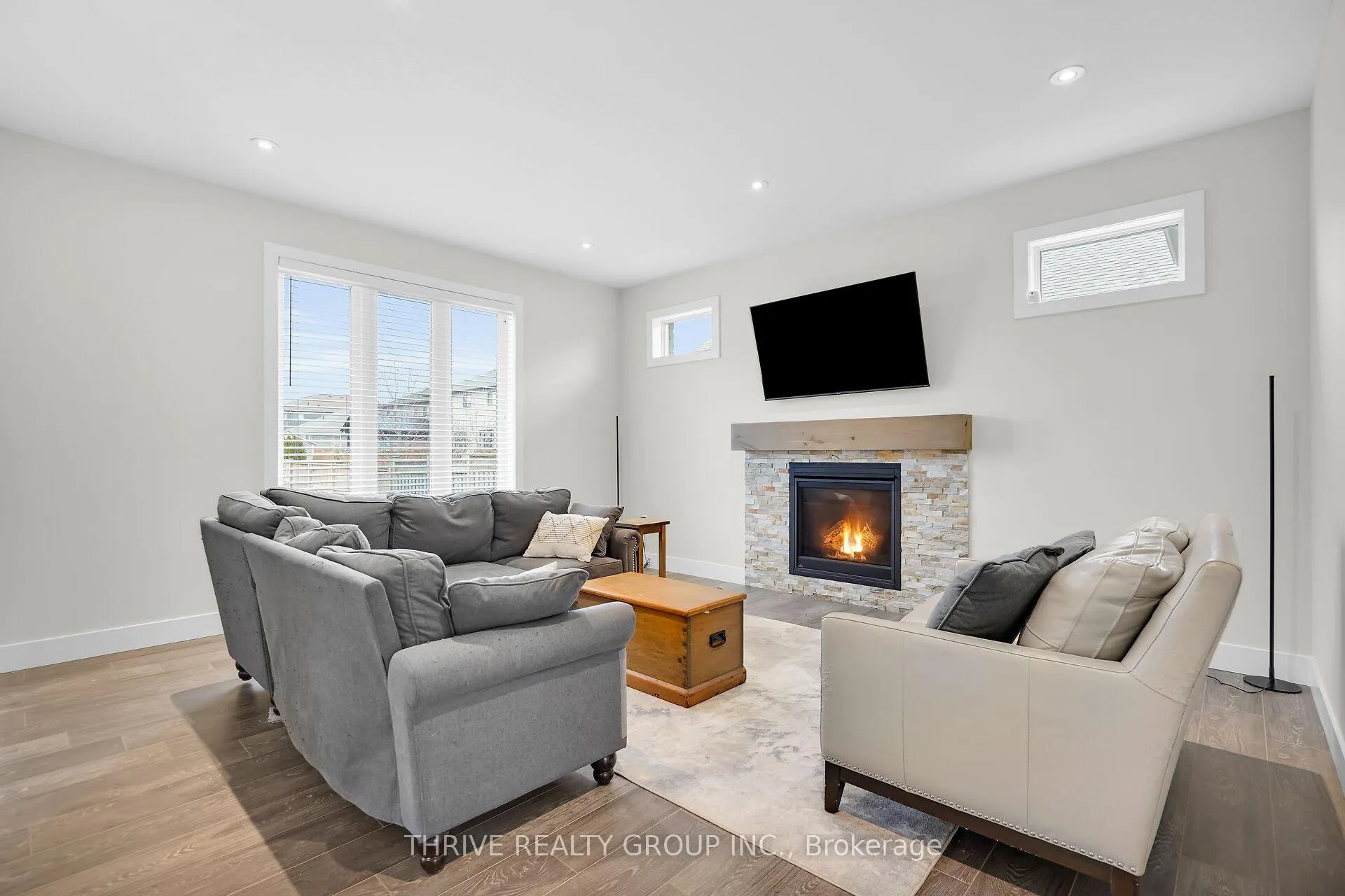 Photo 8 of 178 Spencer Avenue, Lucan Biddulph, Lucan — HOMEH