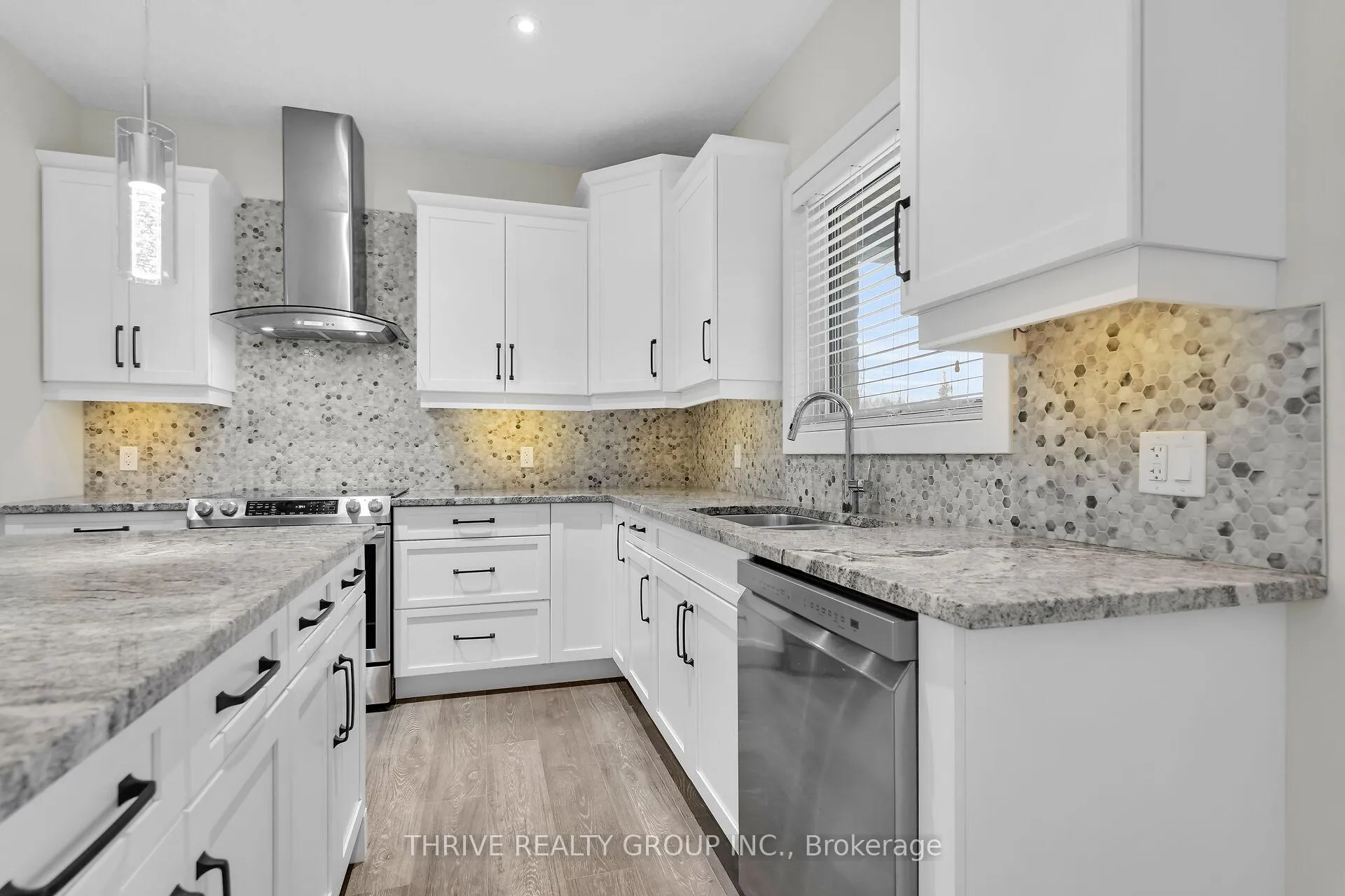 Photo 19 of 178 Spencer Avenue, Lucan Biddulph, Lucan — HOMEH