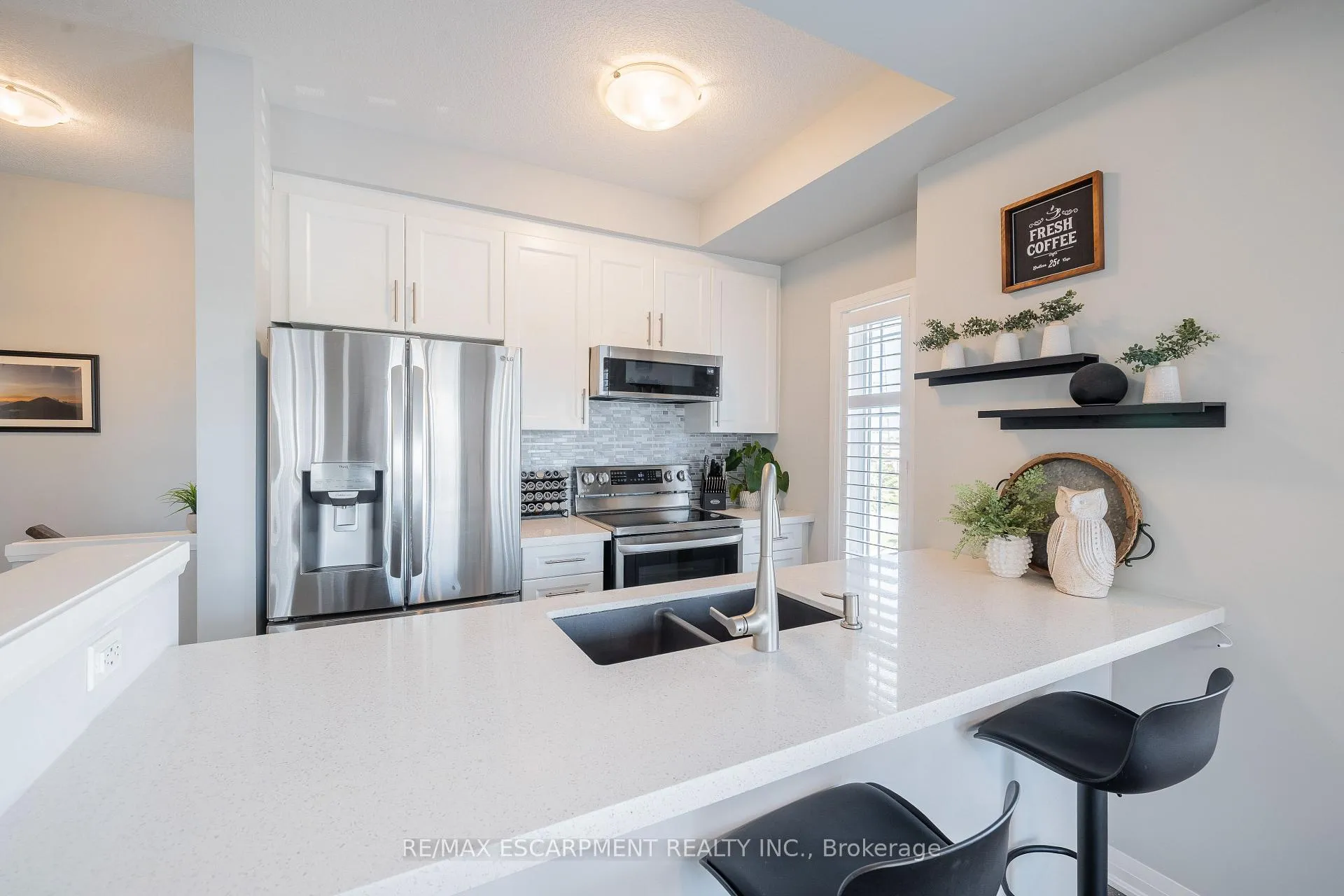 Photo 13 of 51 Laguna Village Crescent W, Hamilton, Rural Glanbrook — HOMEH