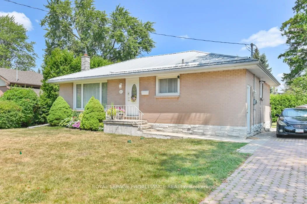 Photo 4 of 207 Parrott Drive, Belleville, Belleville Ward — HOMEH