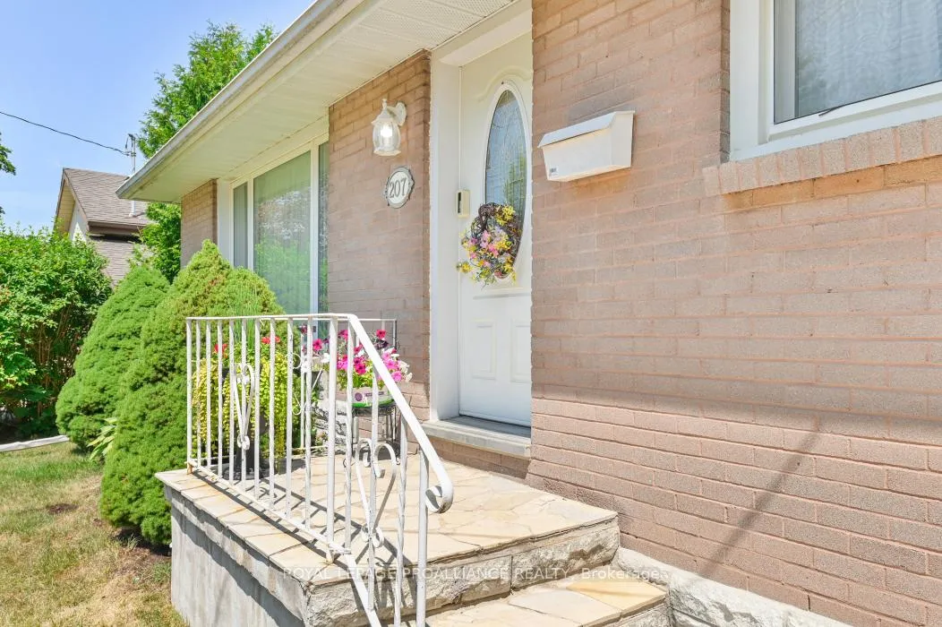Photo 7 of 207 Parrott Drive, Belleville, Belleville Ward — HOMEH