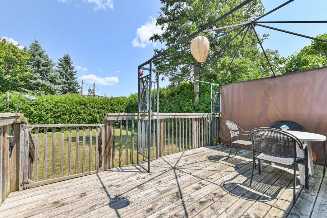Photo 30 of 207 Parrott Drive, Belleville, Belleville Ward — HOMEH