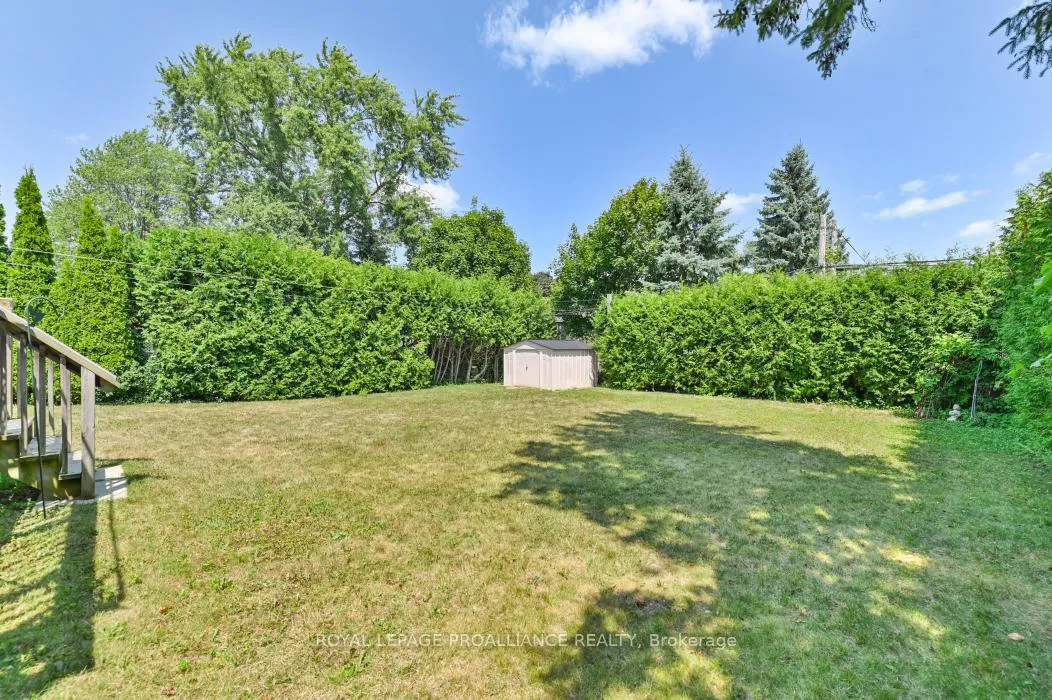 Photo 32 of 207 Parrott Drive, Belleville, Belleville Ward — HOMEH