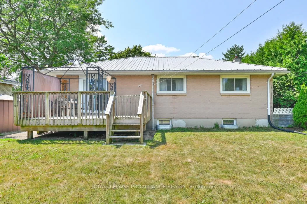 Photo 34 of 207 Parrott Drive, Belleville, Belleville Ward — HOMEH