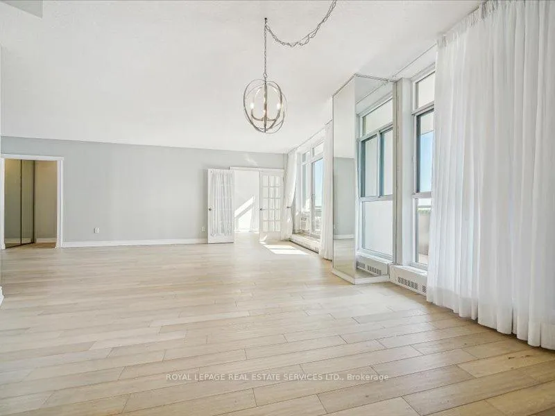 Photo 12 of Unit 708, 5250 Lakeshore Road, Burlington, Appleby — HOMEH