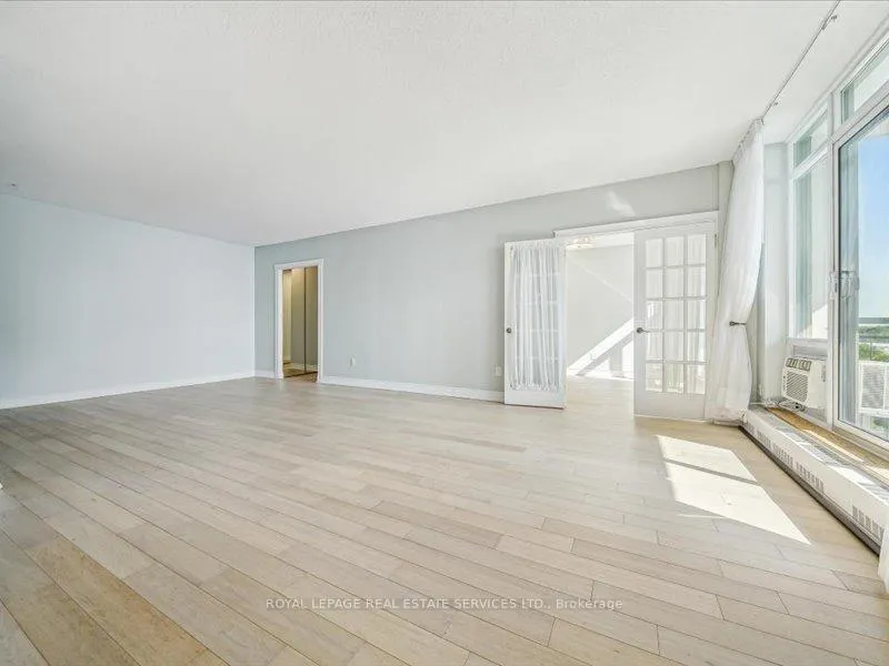 Photo 13 of Unit 708, 5250 Lakeshore Road, Burlington, Appleby — HOMEH