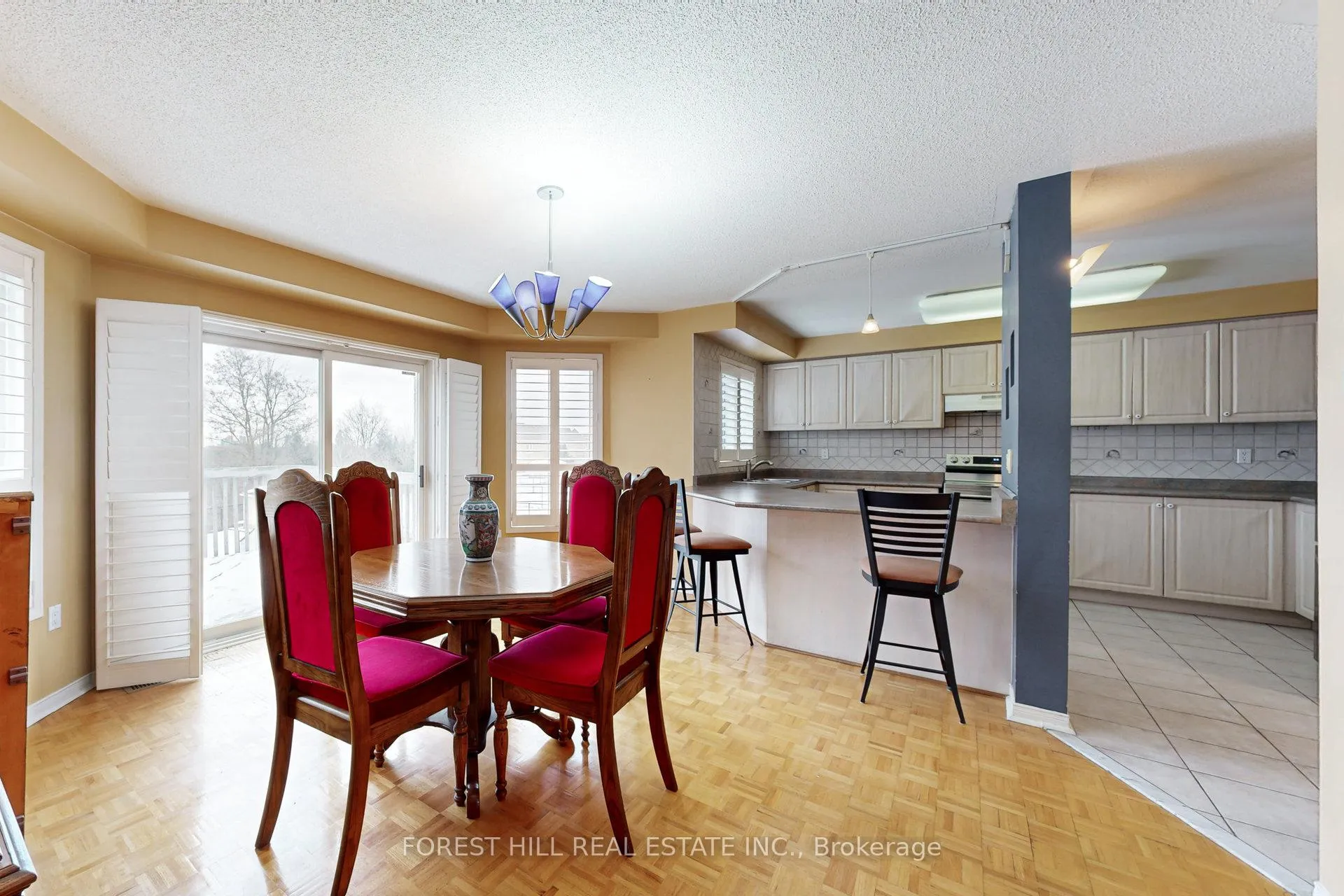 Photo 15 of 64 Royalpark Way, Vaughan, Elder Mills — HOMEH
