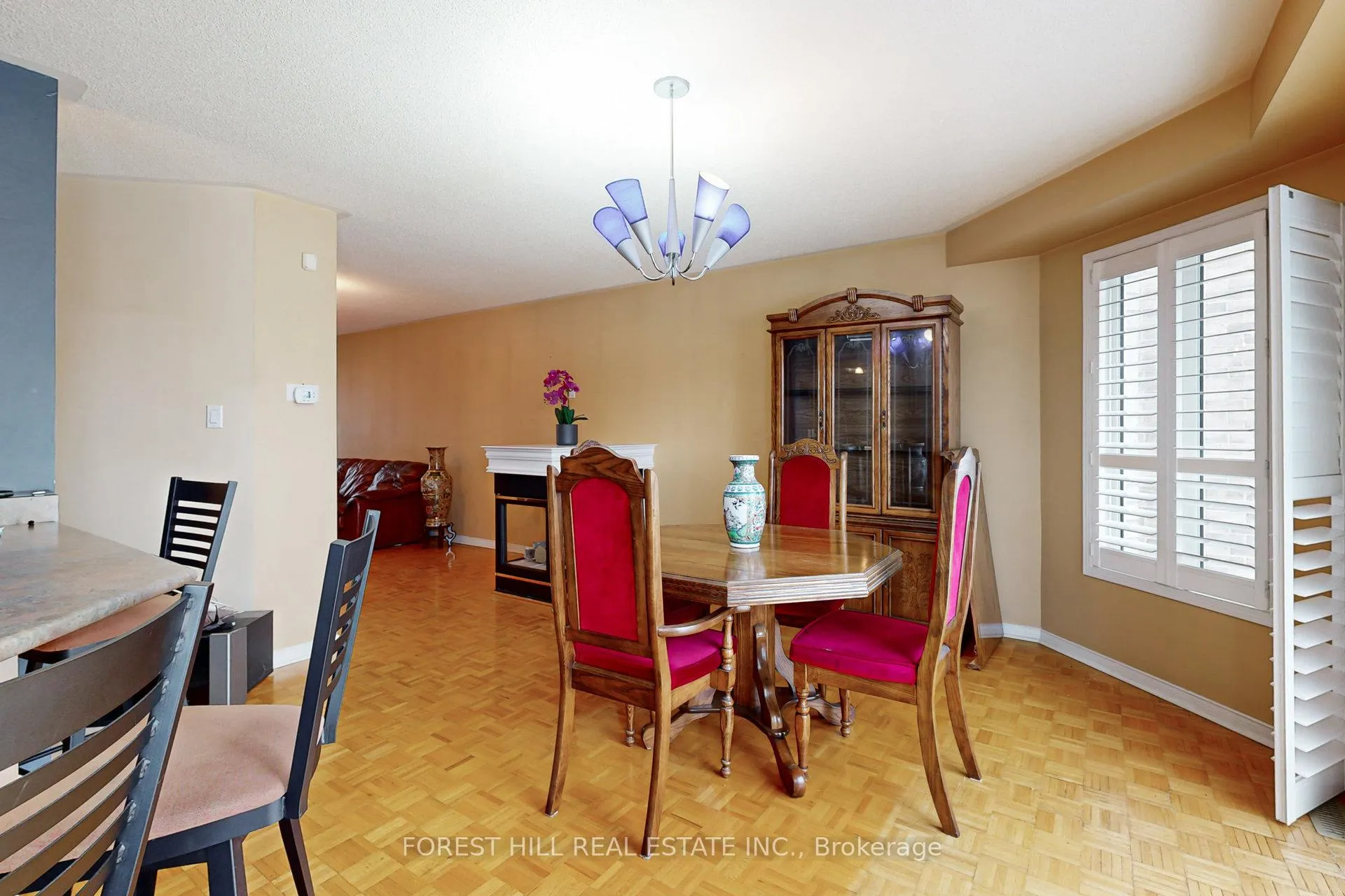 Photo 18 of 64 Royalpark Way, Vaughan, Elder Mills — HOMEH