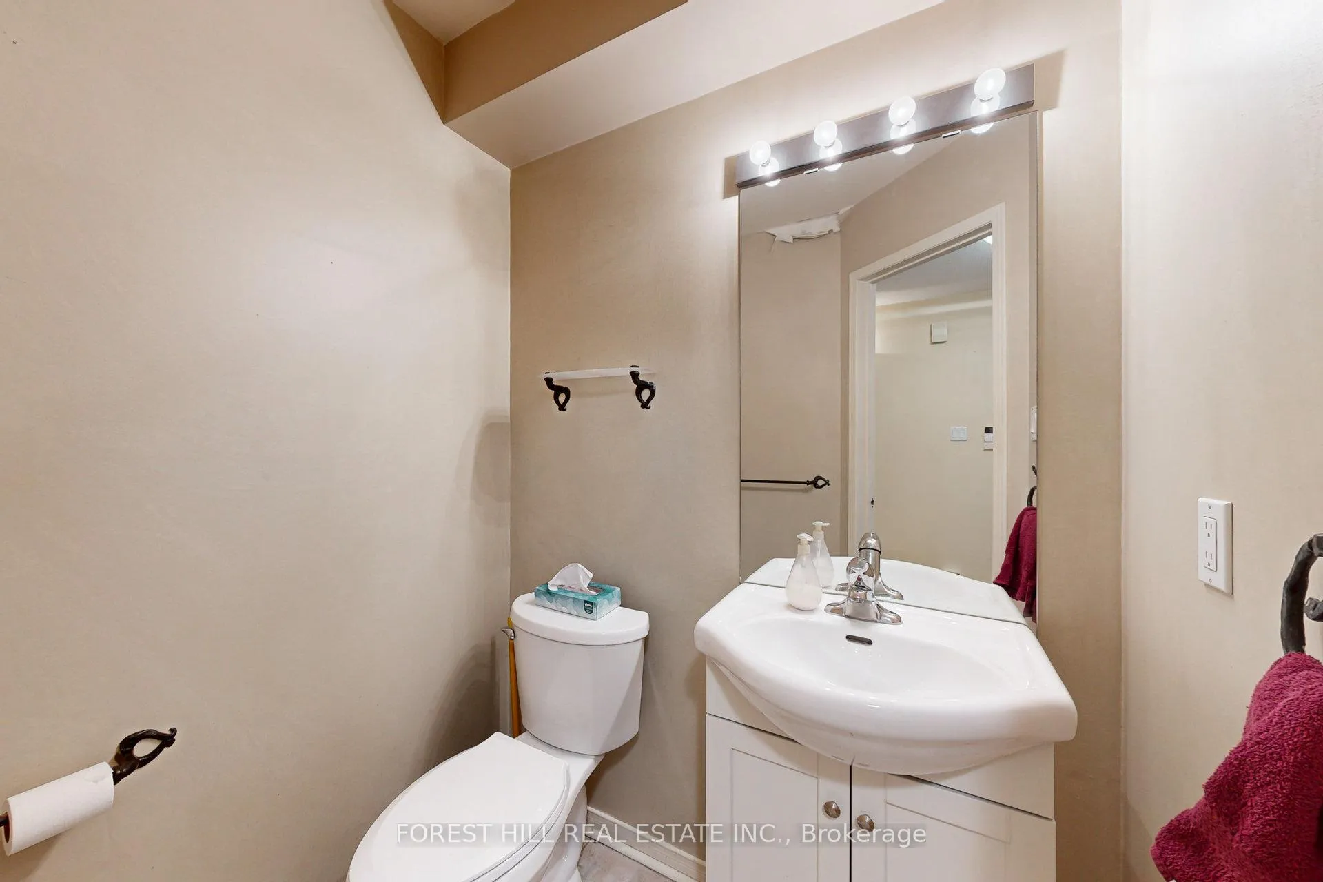 Photo 19 of 64 Royalpark Way, Vaughan, Elder Mills — HOMEH